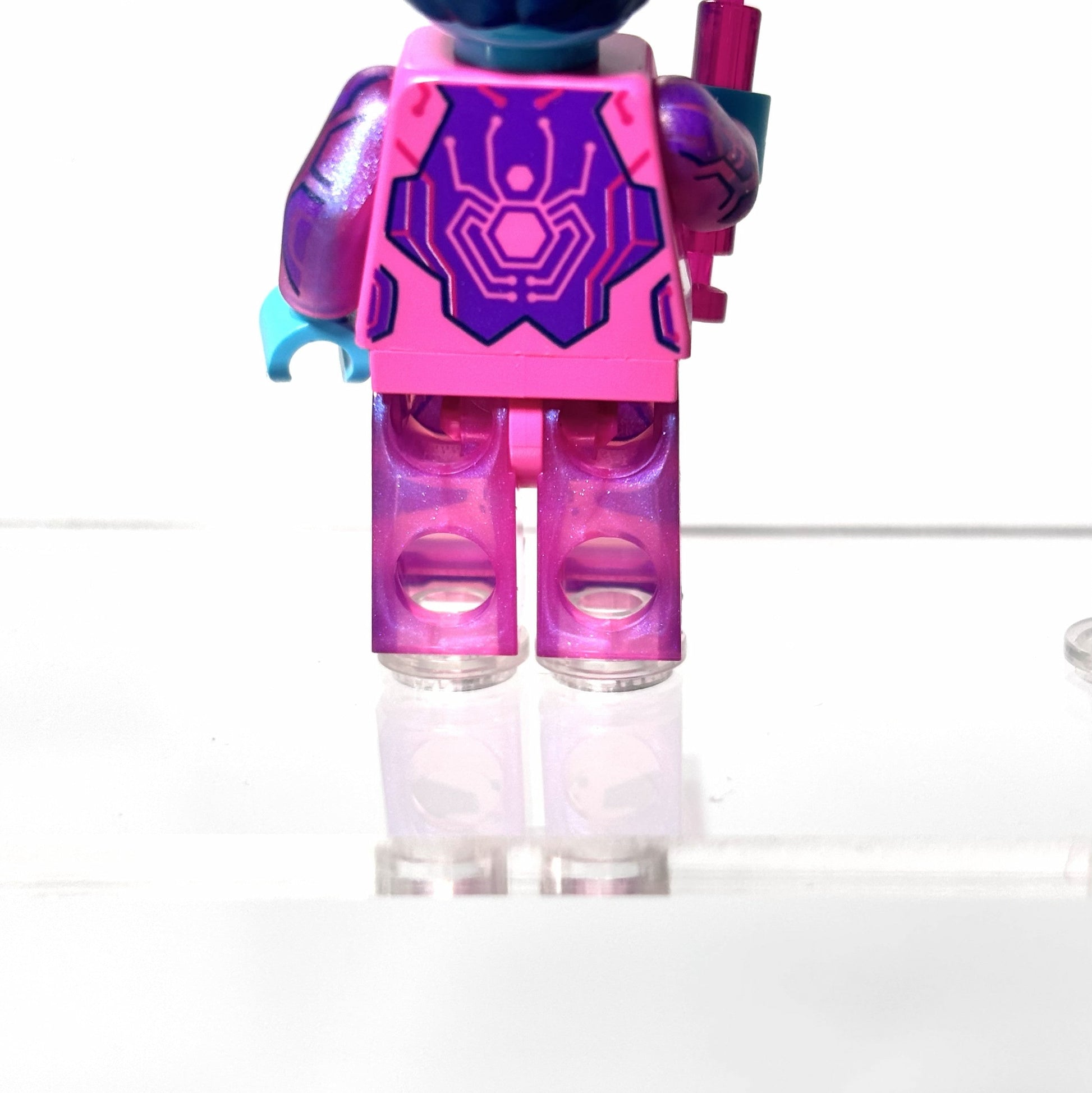 Krystalklar akryl-kasse til LEGO® Minifigurer™ – støvfri opbevaring og elegant udstilling til samlere, med mulighed for vægmontering eller hyldeplacering.