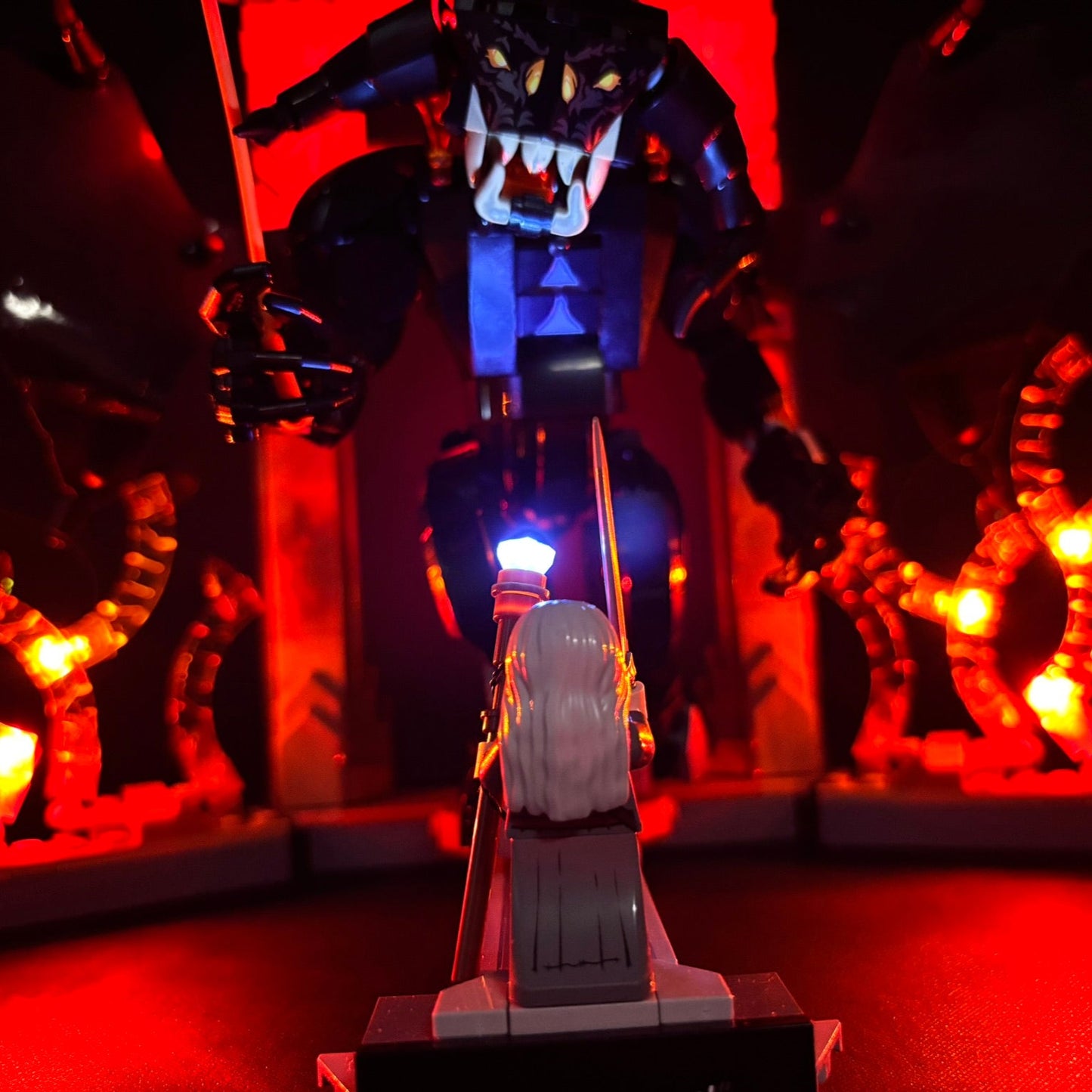 Lyskit til LEGO® Balrog Book Nook – oplys Morias miner og broen ved Khazad-dûm