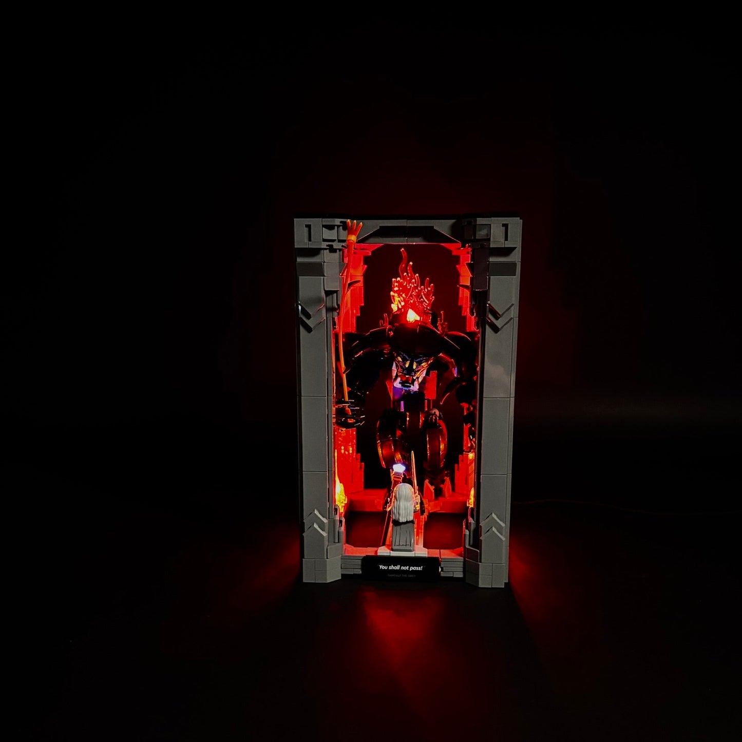 Lyskit til LEGO® Balrog Book Nook – oplys Morias miner og broen ved Khazad-dûm