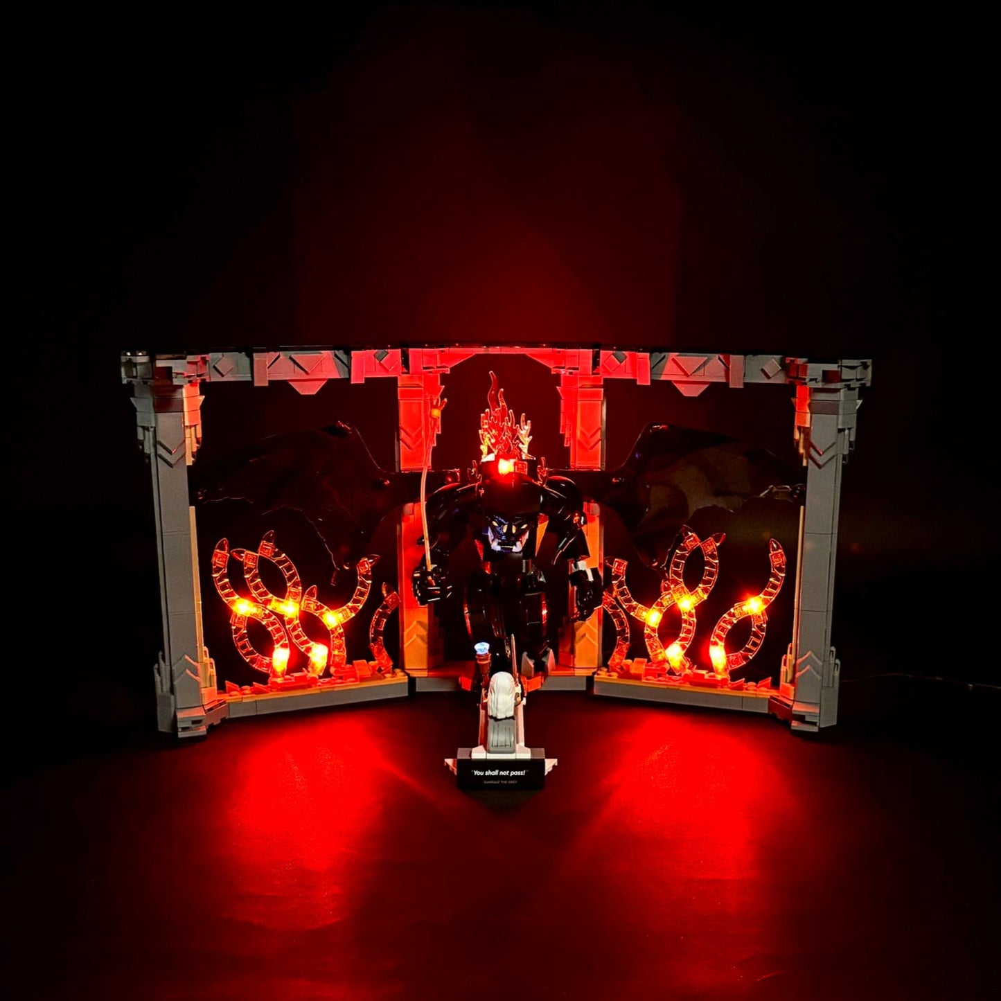 Lyskit til LEGO® Balrog Book Nook – oplys Morias miner og broen ved Khazad-dûm