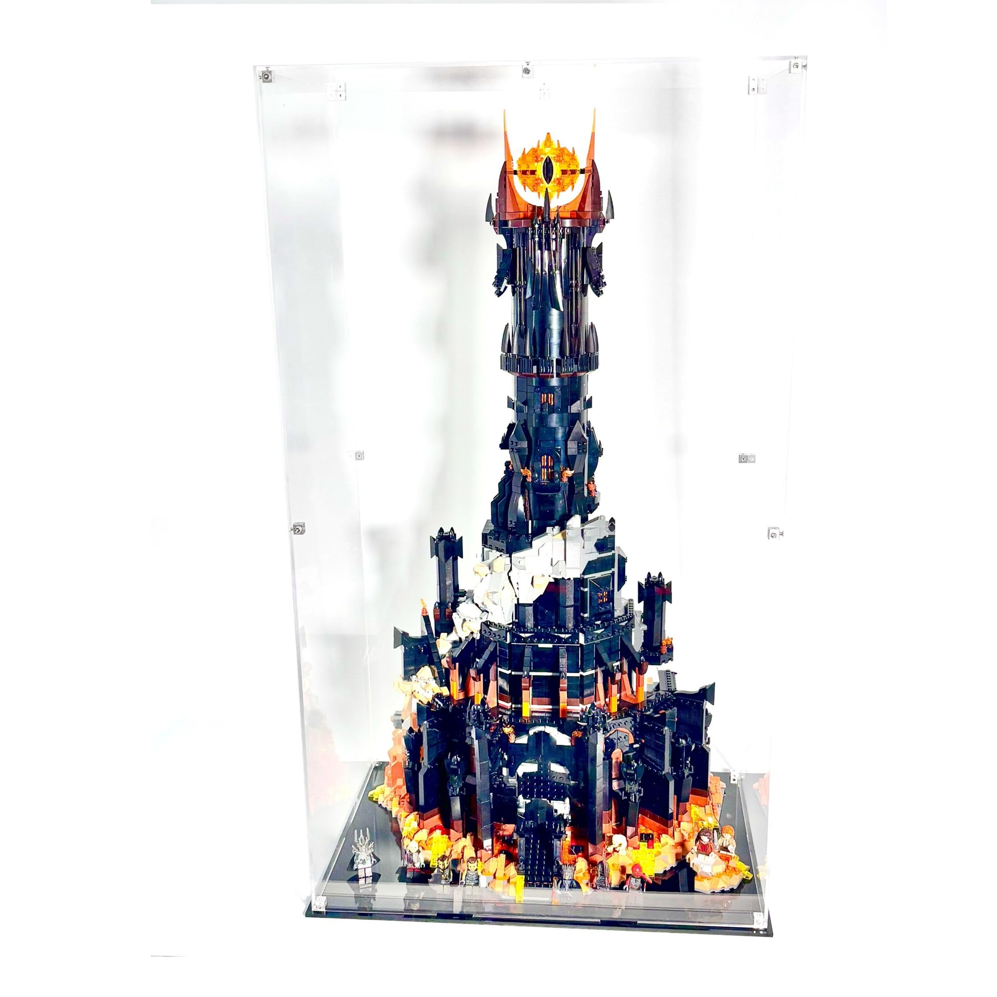 Akryl kasse til LEGO® Ringenes Herre™ Barad-Dûr™ (10333) – støvfri beskyttelse og dramatisk udstilling af Saurons mørke tårn i Mordor™.