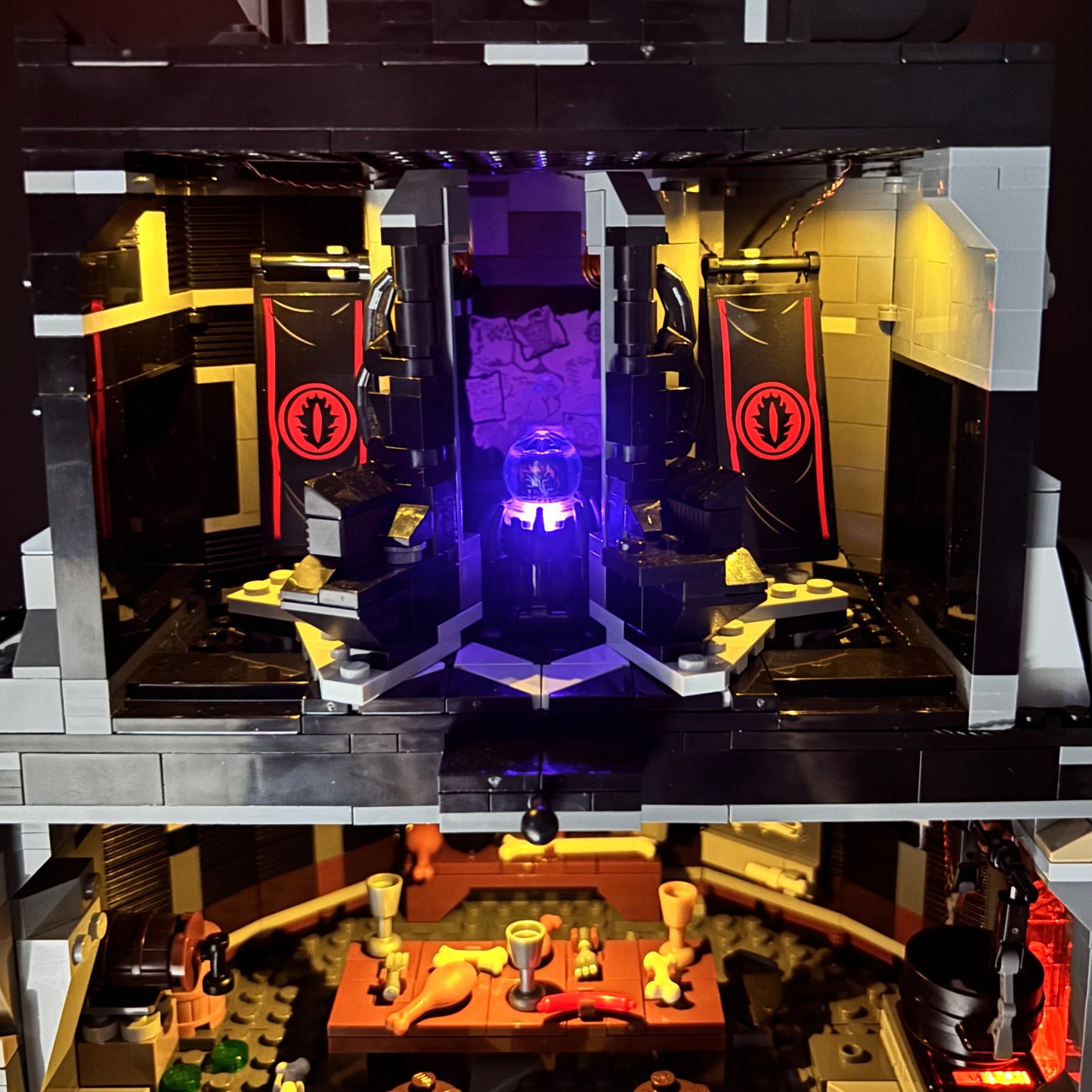 Lyssæt til LEGO® Barad-Dûr™ 10333 med flakkende LED-lys og flammende øje