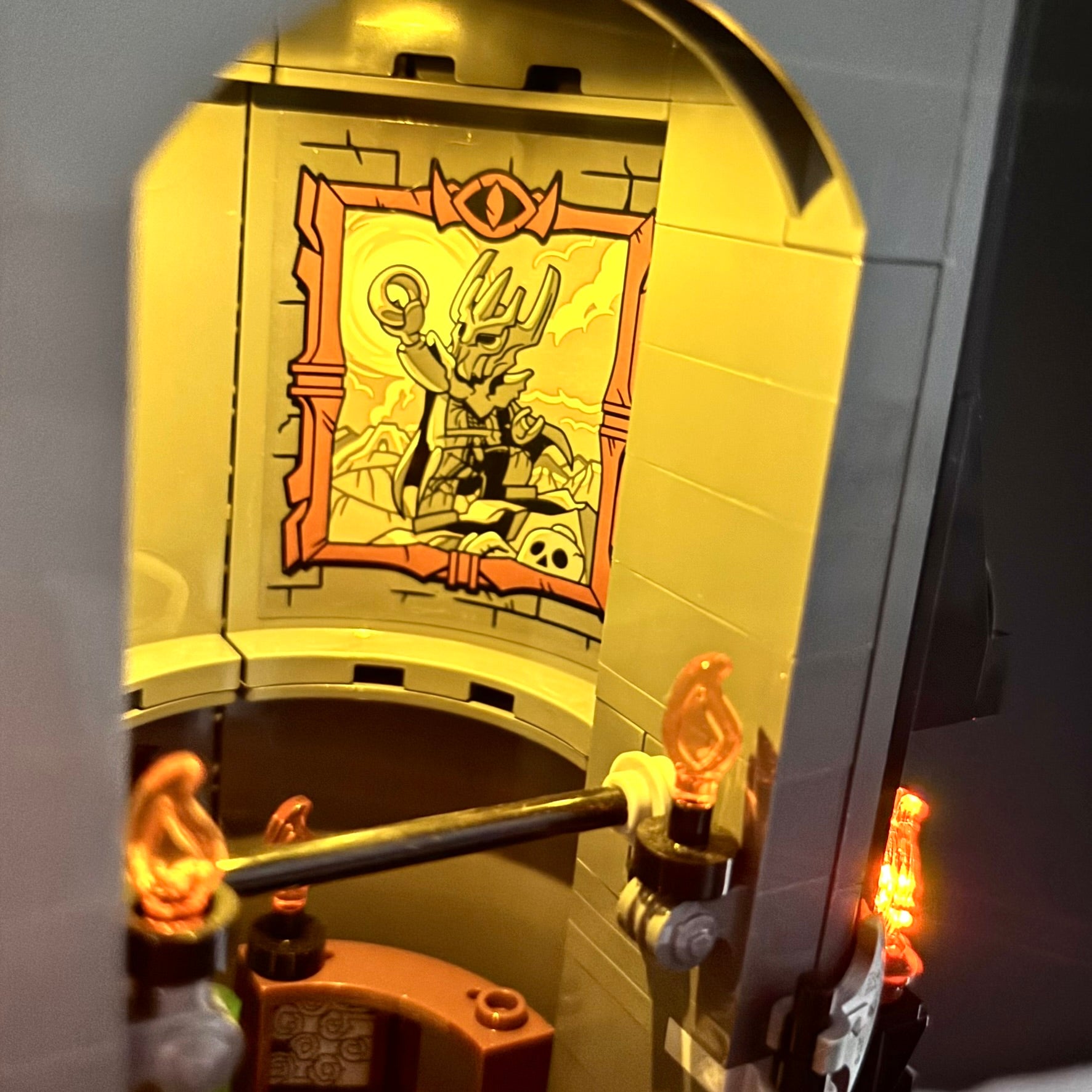 Lyssæt til LEGO® Barad-Dûr™ 10333 med flakkende LED-lys og flammende øje