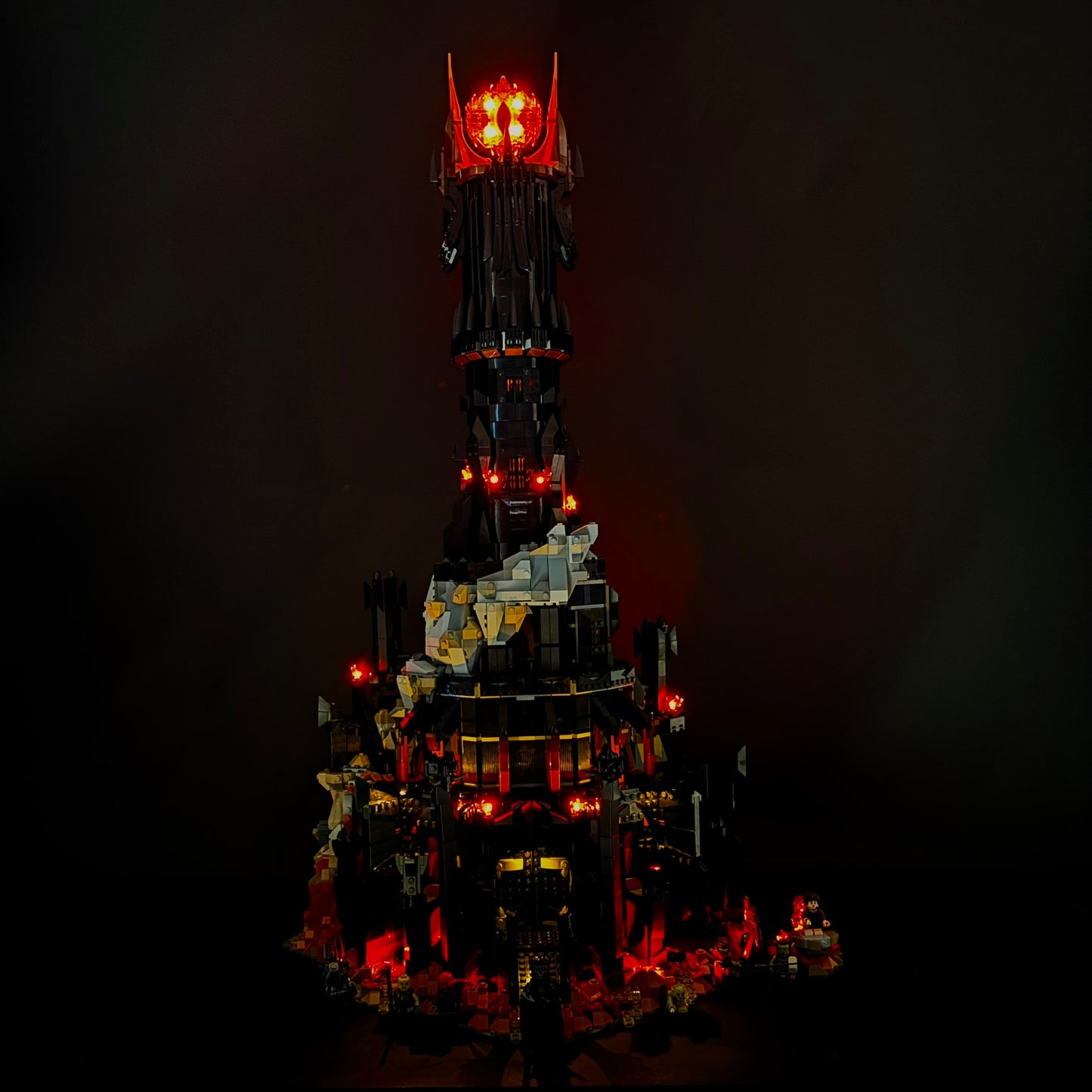 Lyssæt til LEGO® Barad-Dûr™ 10333 med flakkende LED-lys og flammende øje