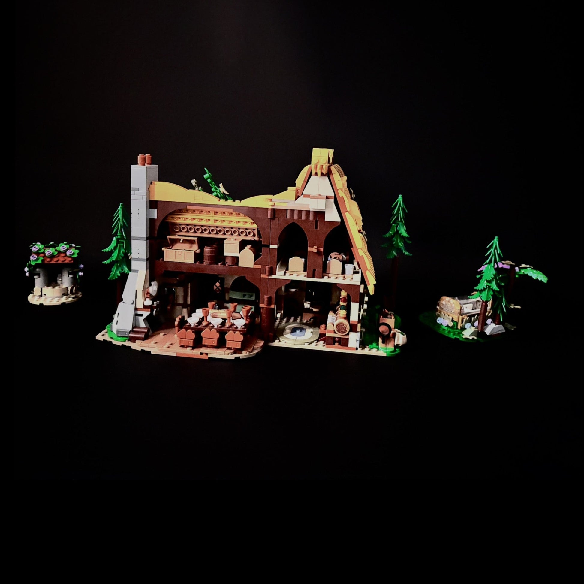 Lyssæt til LEGO® Disney: Snehvide og de syv små dværges hytte™ (43179) med varme LED-lys og eventyrstemning