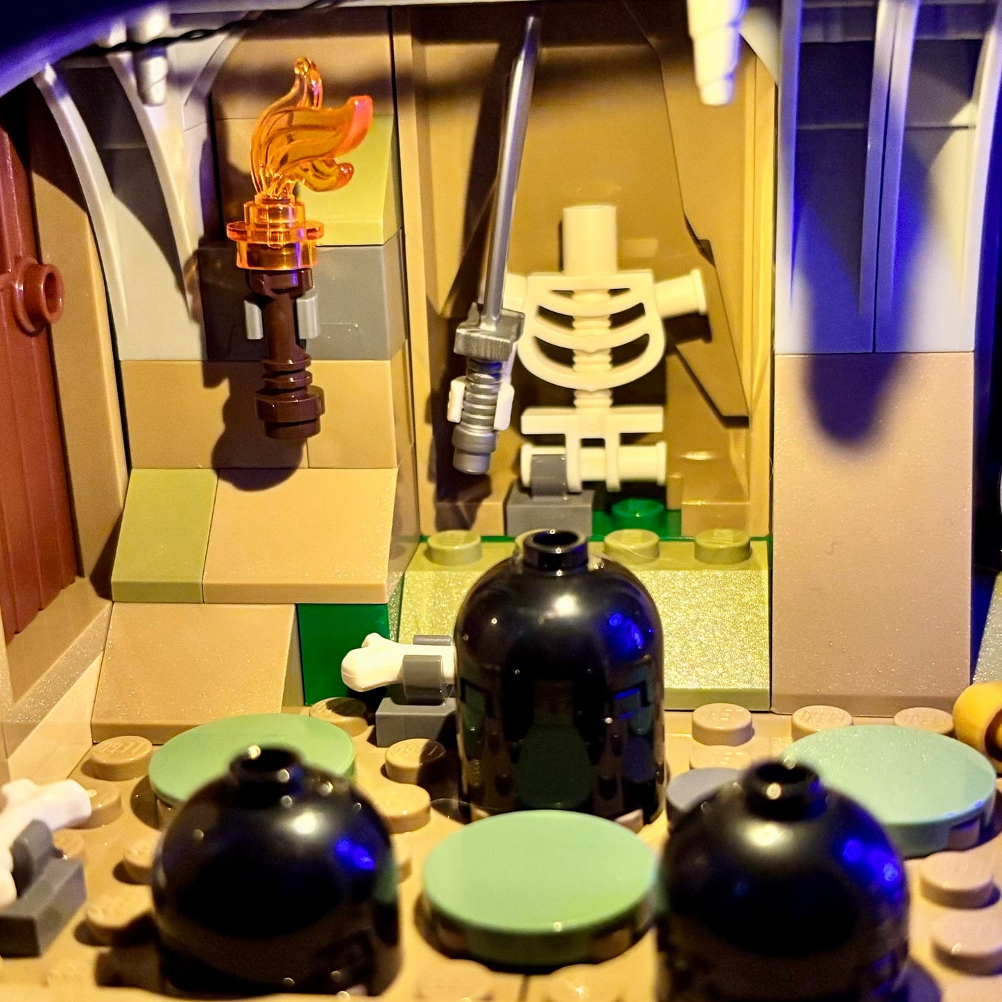 Lyskit til LEGO® Dungeons & Dragons™ Den røde drages fortælling (40658) med magiske LED-lys og flammeeffekter