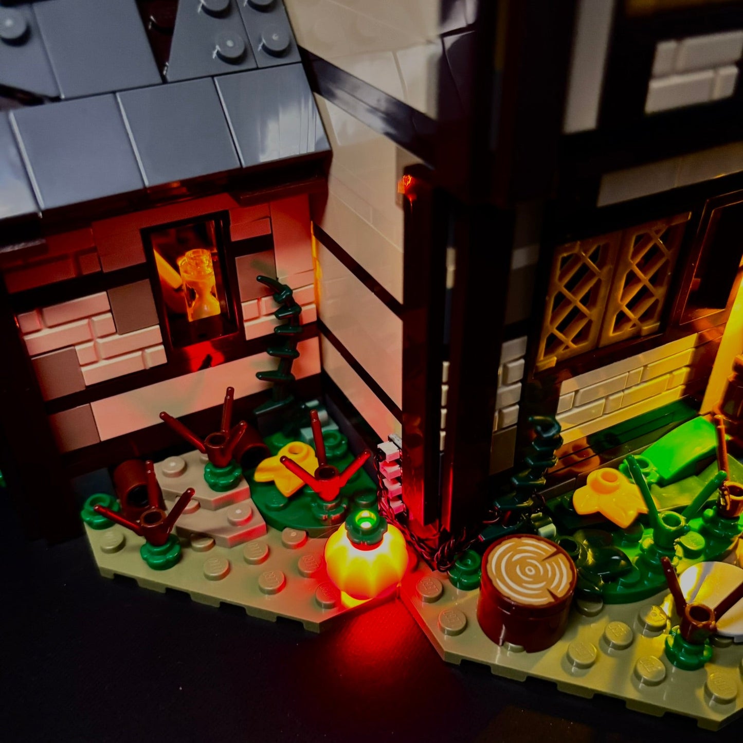 Lyskit til LEGO® Hocus Pocus™ (21341) med flakkende LED-lys og magisk halloween-stemning
