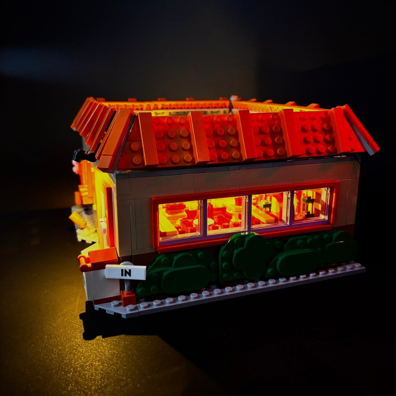 Lyssæt til LEGO® Krusty Burger 21348 med farverige LED-lys