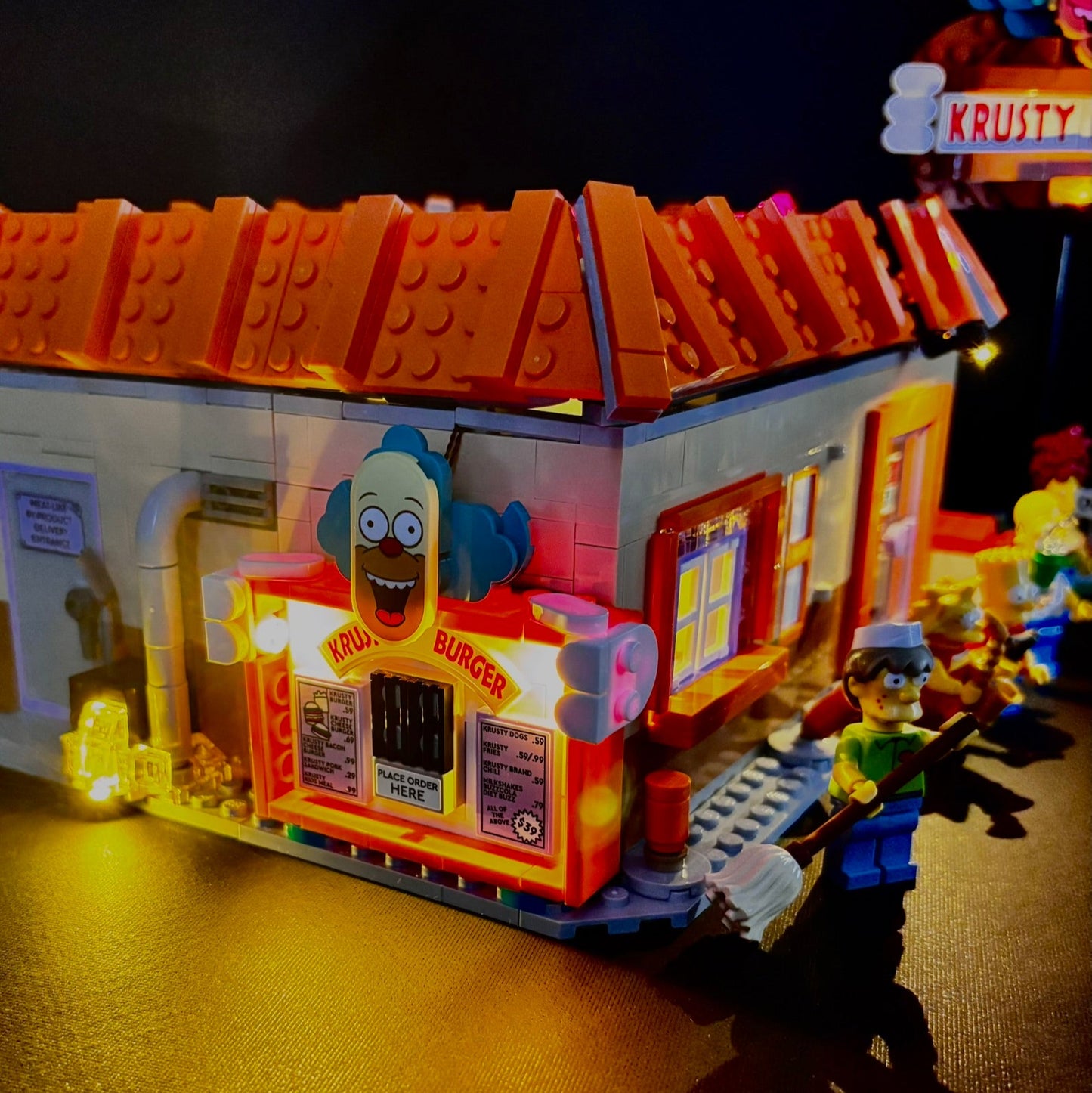 Lyssæt til LEGO® Krusty Burger 21348 med farverige LED-lys