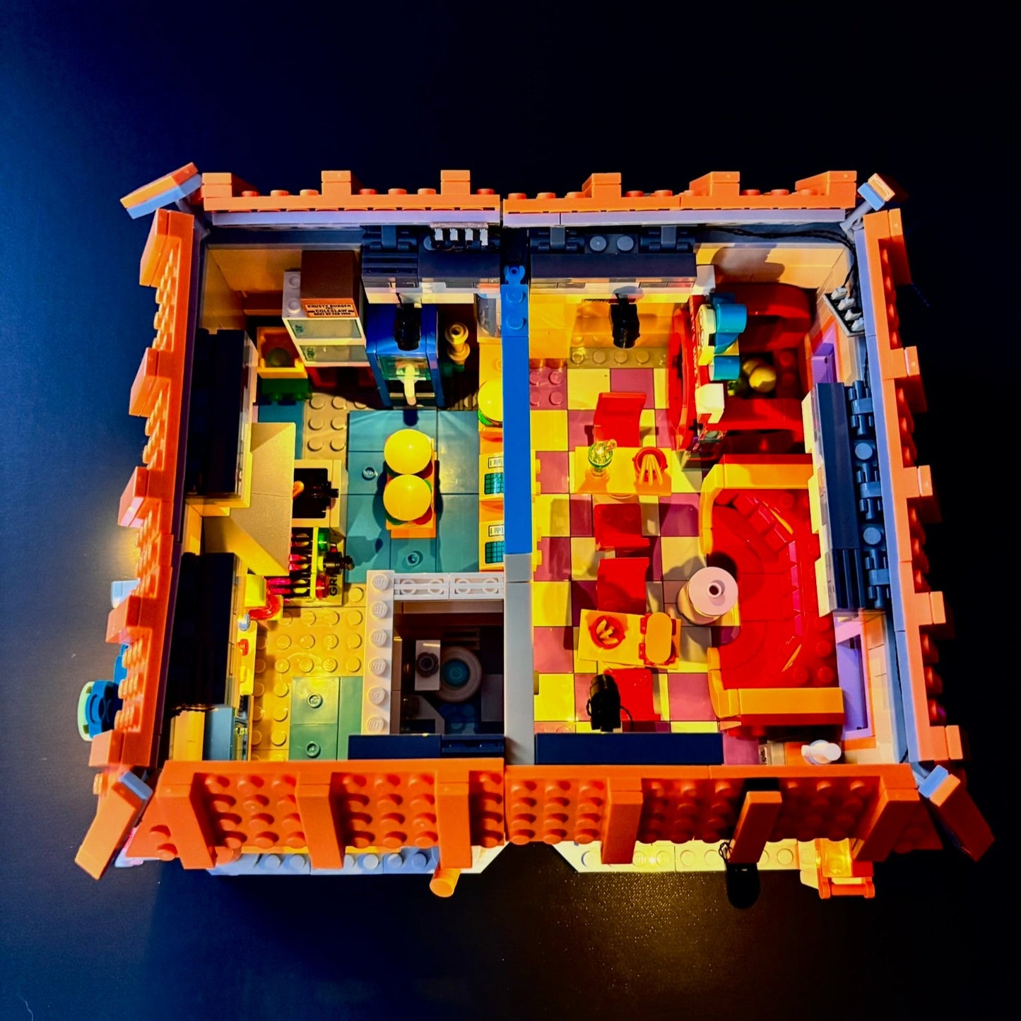 Lyssæt til LEGO® Krusty Burger 21348 med farverige LED-lys