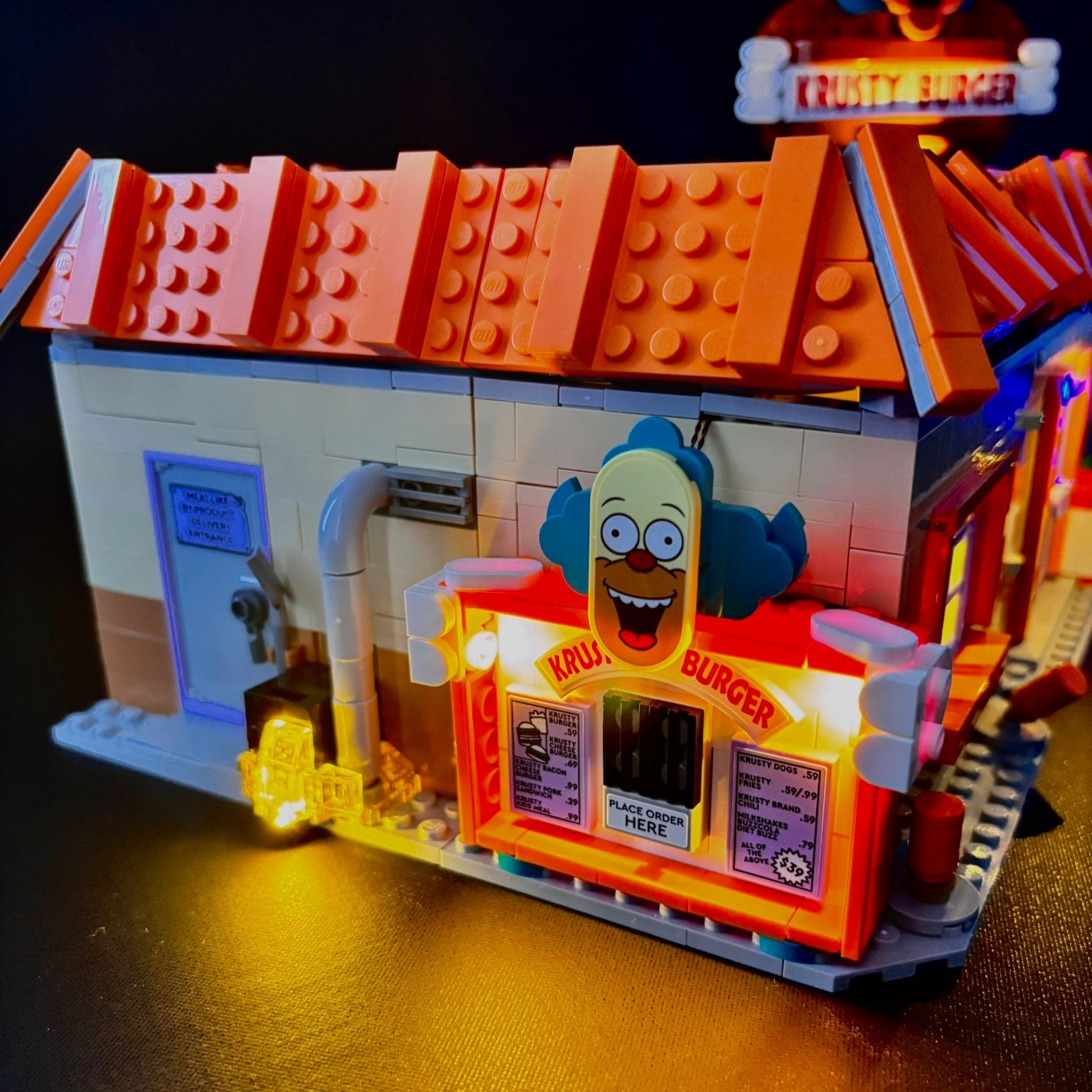 Lyssæt til LEGO® Krusty Burger 21348 med farverige LED-lys