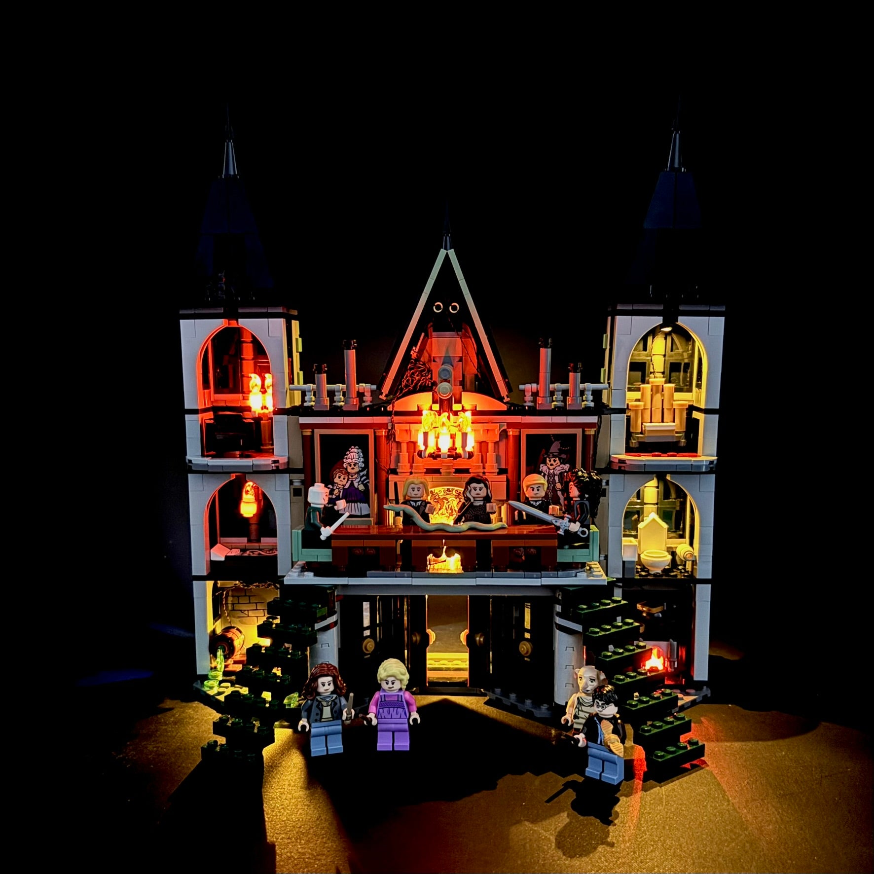 Lyskit til LEGO® Malfoy Manor™ 76453 med farverige LED-lys og USB-tilslutning