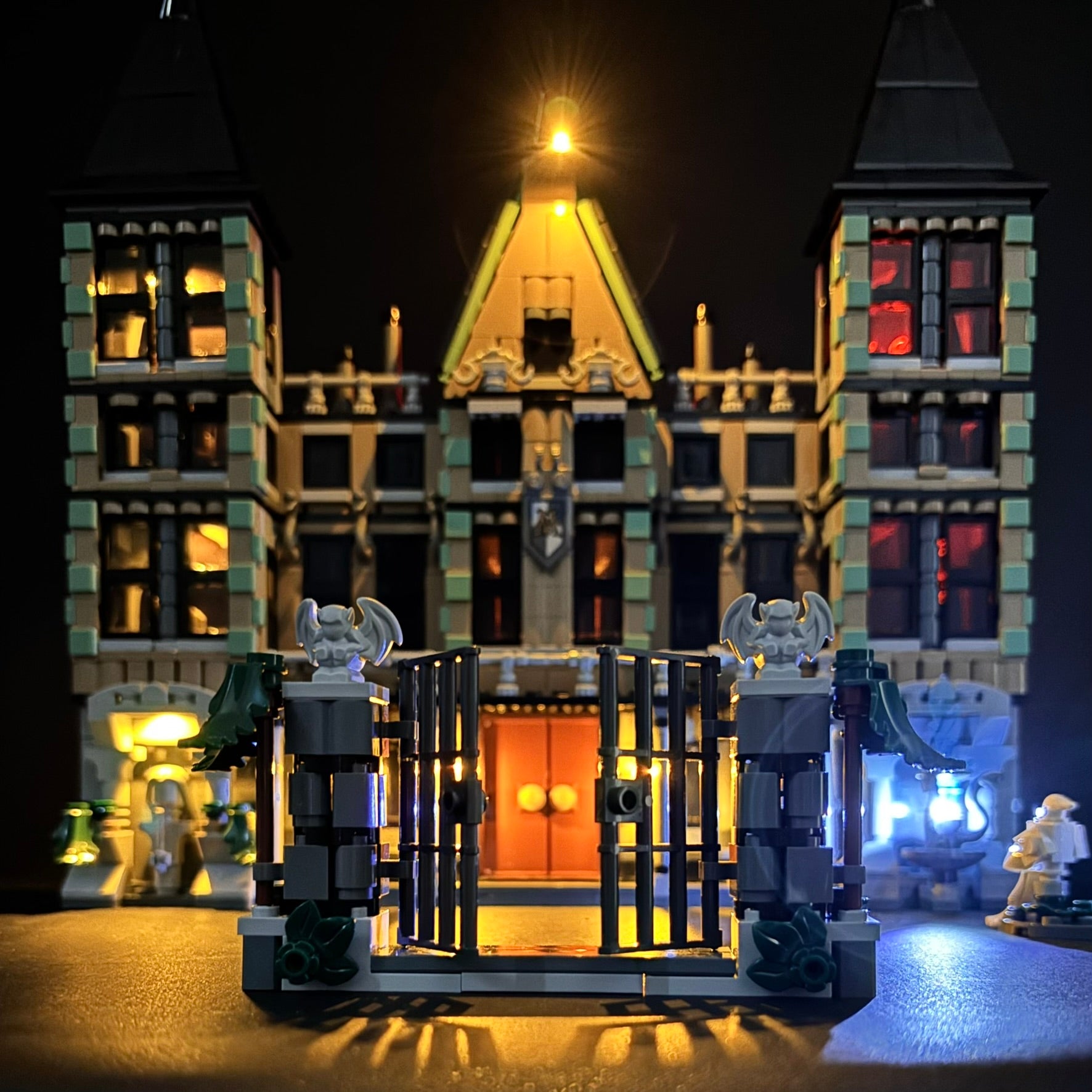 Lyskit til LEGO® Malfoy Manor™ 76453 med farverige LED-lys og USB-tilslutning
