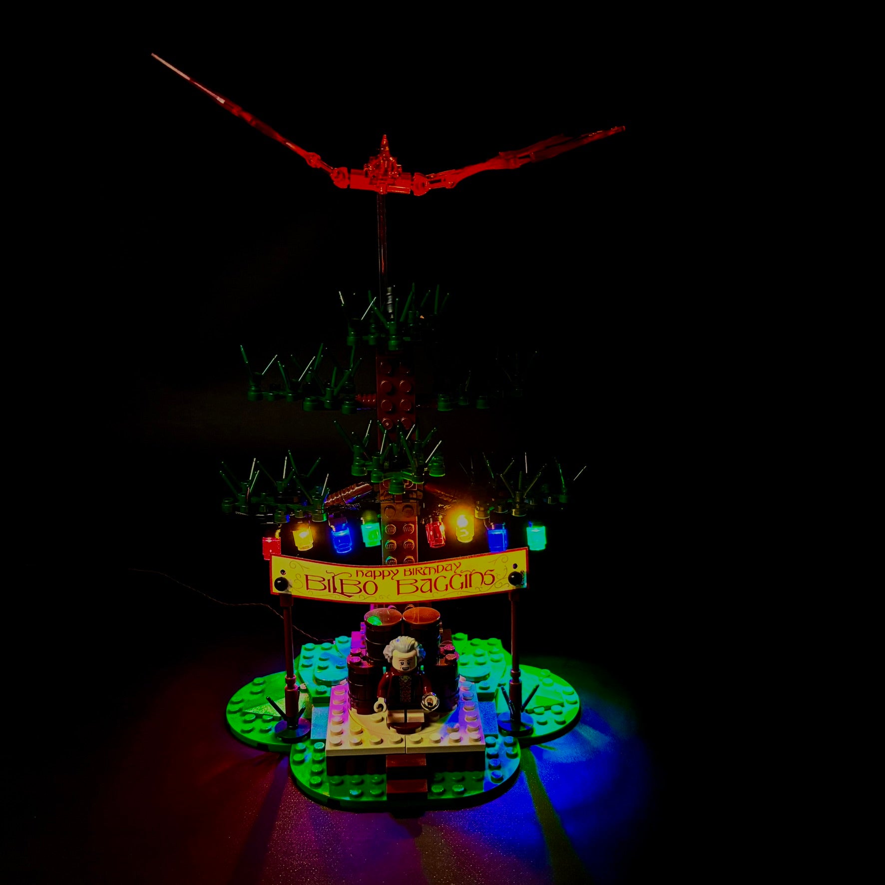 Lyssæt til LEGO® Ringenes Herre™ Herredet™ (10354) med farverige LED-lys og hyggelig hobbitstemning