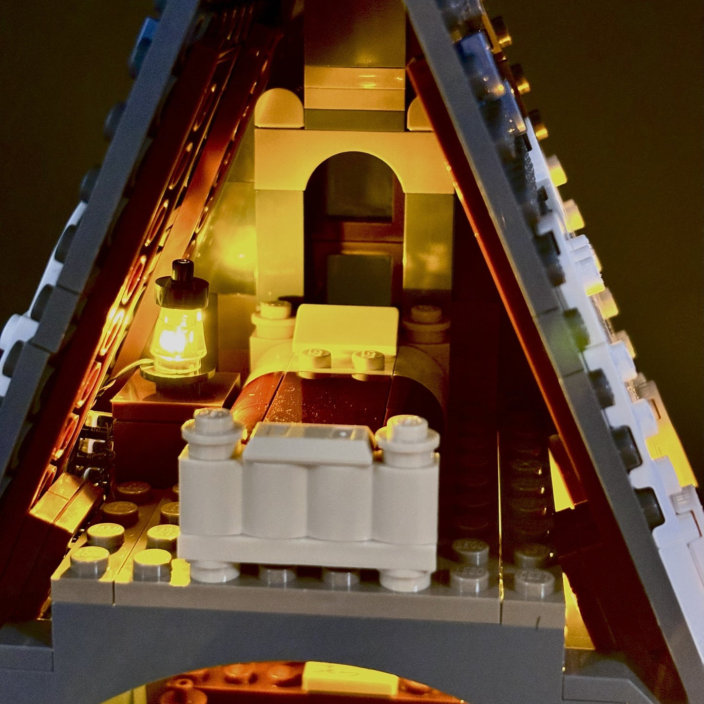 Lyskit til LEGOÂŽ Harry Potter⢠Hogsmeade Collectors Edition (76457) â 33 LED-lys fremhĂŚver De Tre Koste⢠og Honeydukesâ˘