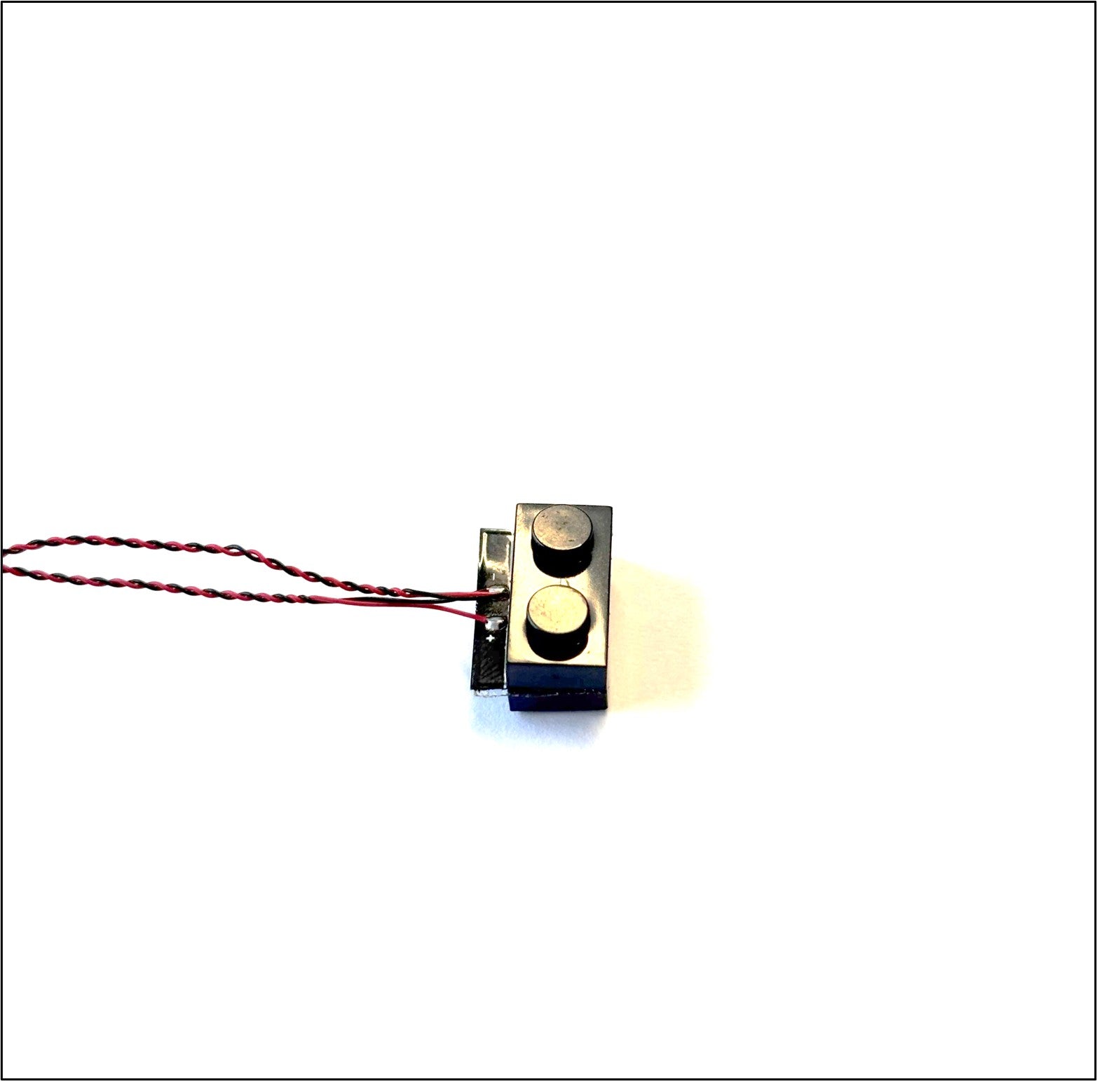 Trådløs strømforbindelse til LEGO®-kompatible modeller.  Med sender - og modtager - del