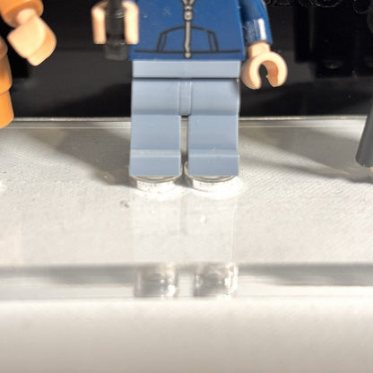 Væghængt akryl-kasse til LEGO® Minifigurer™ – støvfri opbevaring samt  elegant, praktisk og pladsbesparende udstilling til samlere.