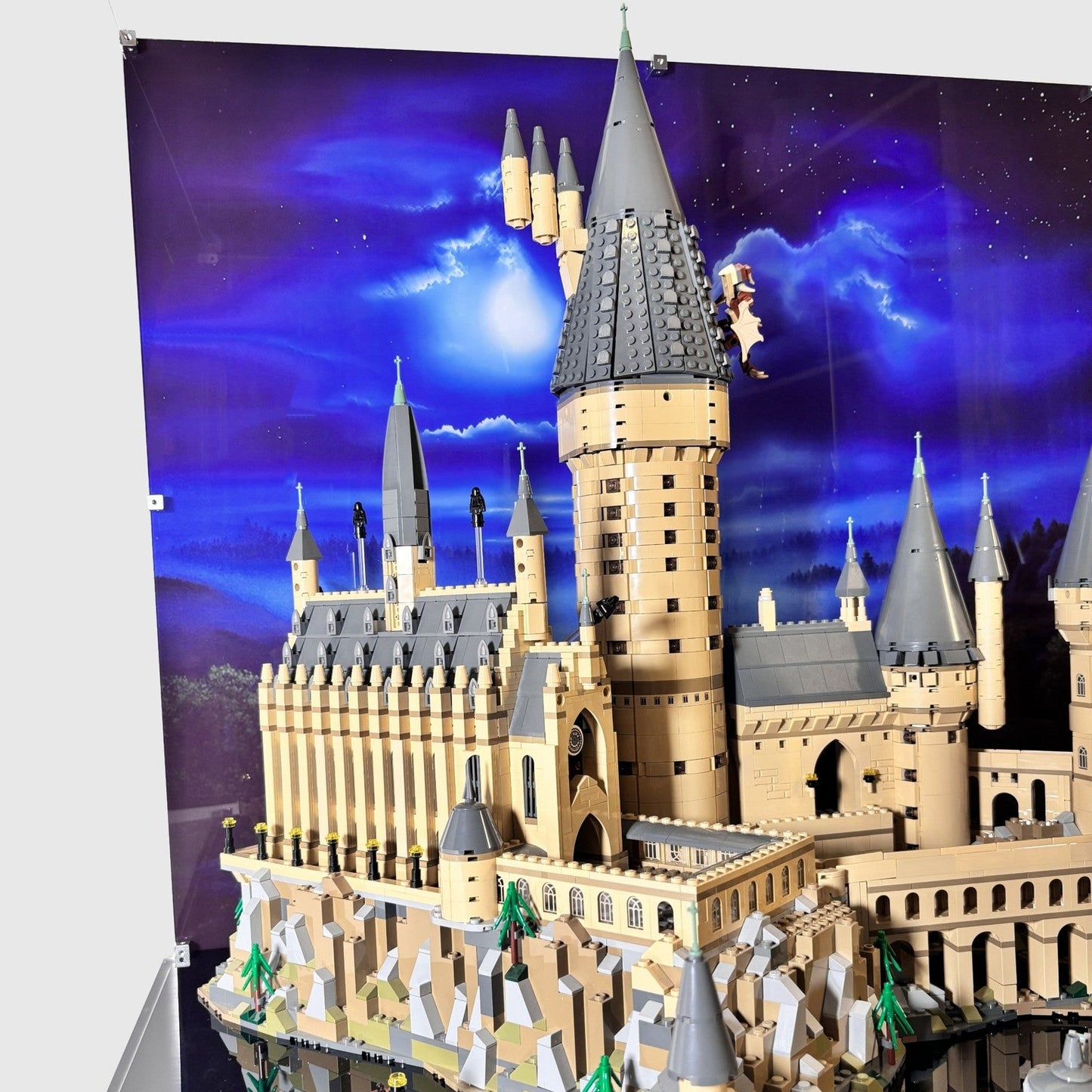 Display case til LEGO® Harry Potter™ Hogwarts™ Castle (71043). 