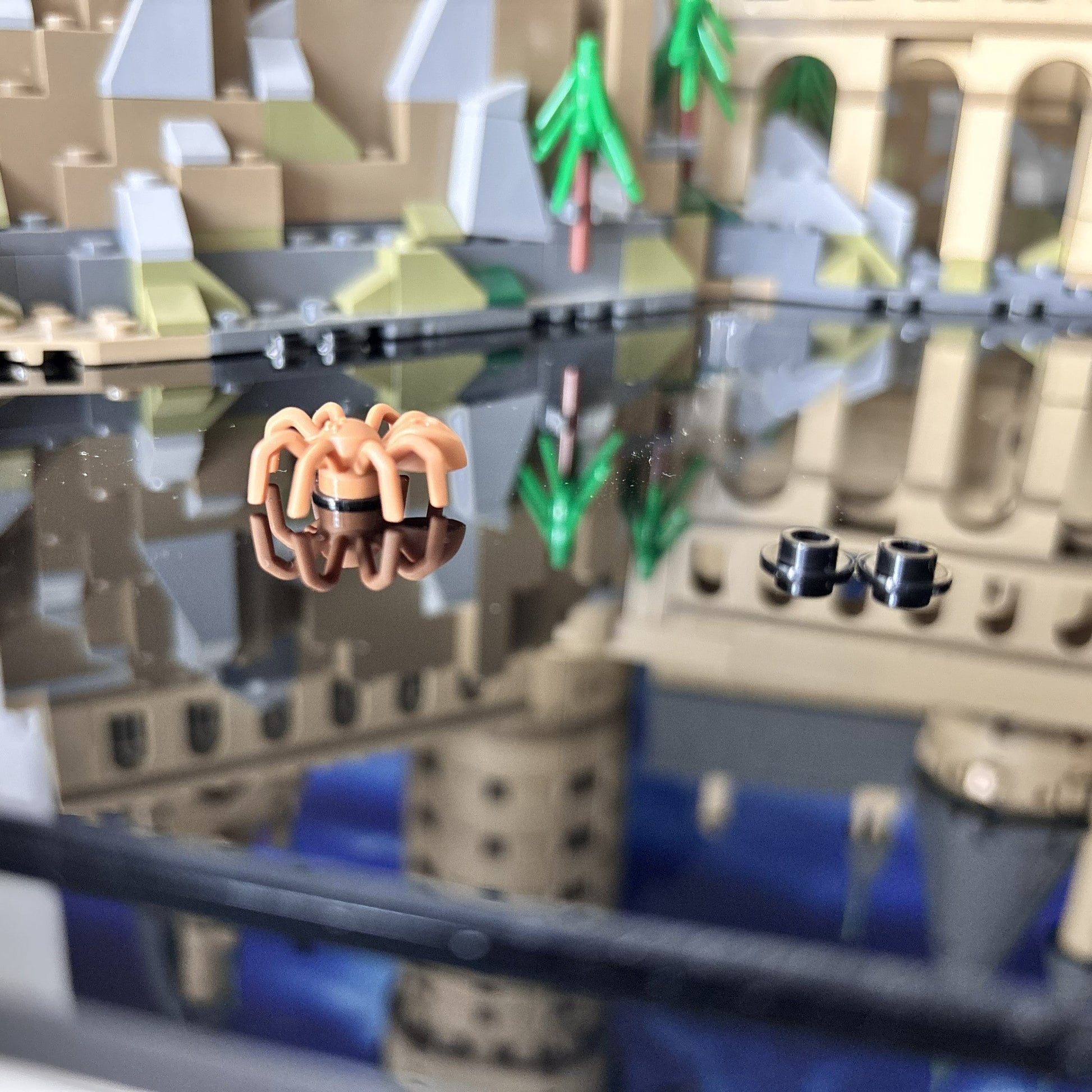 Display case til LEGO® Harry Potter™ Hogwarts™ Castle (71043). 