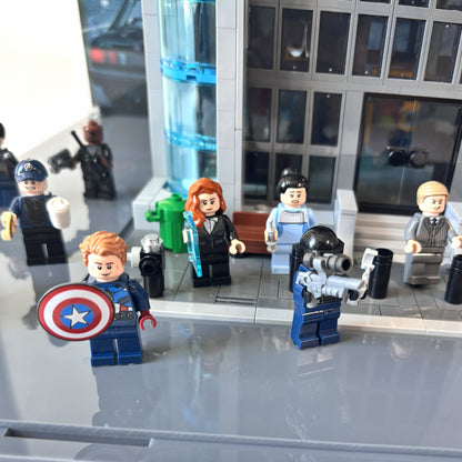 Display case til LEGO® Marvel™ Avengers Tower™ (76239). 