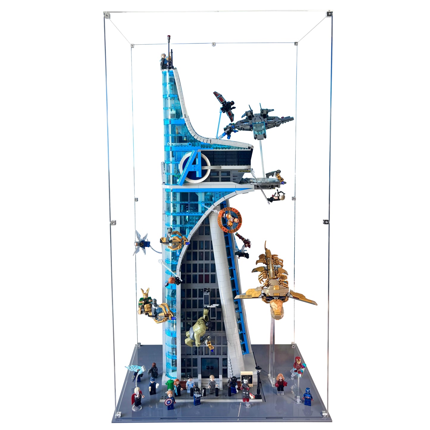 Display case til LEGO® Marvel™ Avengers Tower™ (76239). 