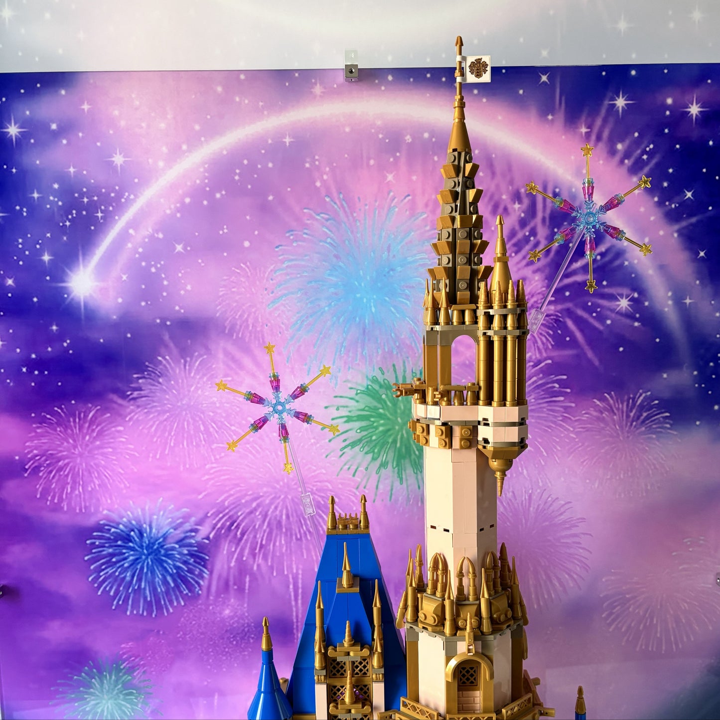 Display case til LEGO® Disney™ Disney Castle™ (43222). 