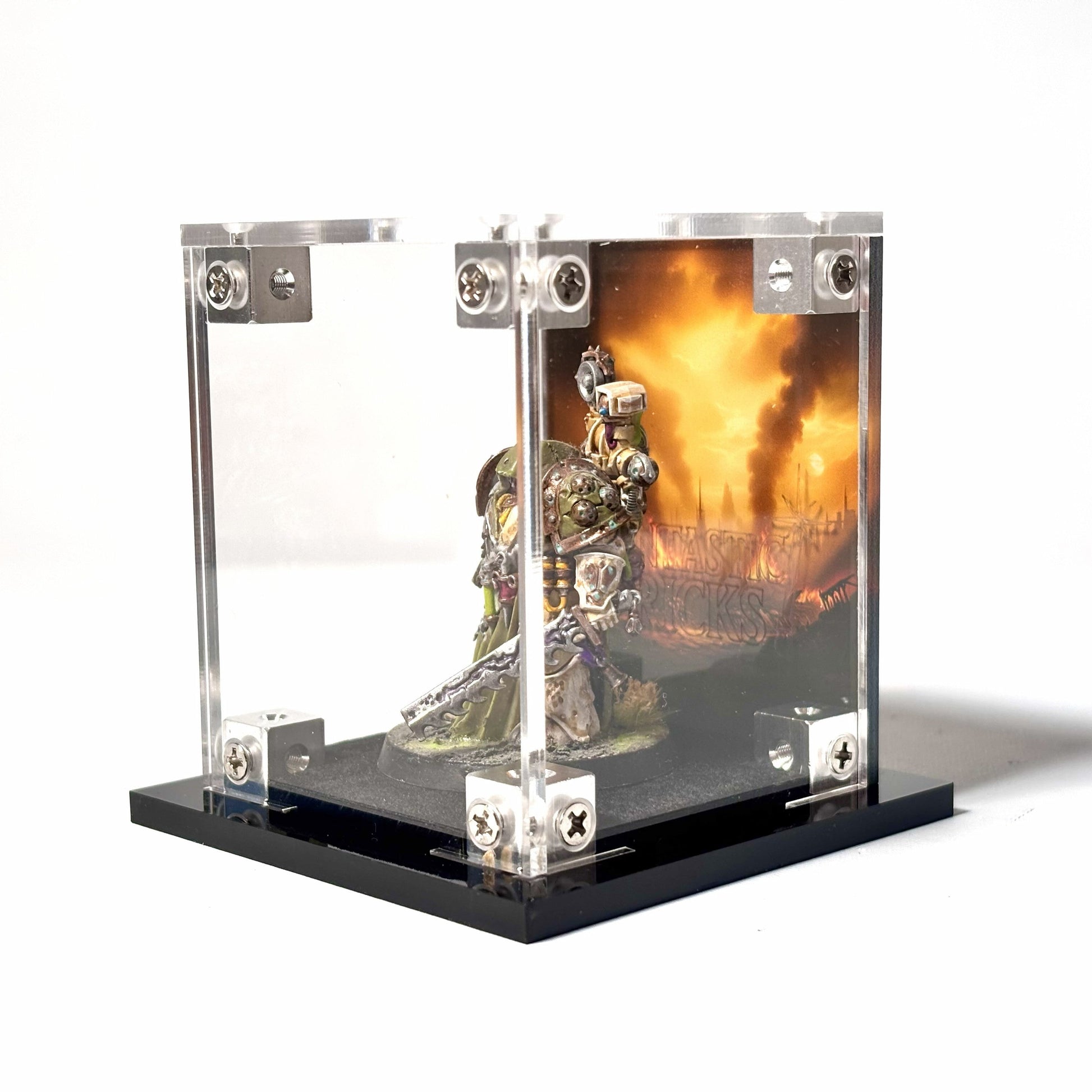 Display case til Warhammer® miniaturer. Støvtæt, UV reduktion og blød fløjlsbund der giver stabilitet og sikkerhed.