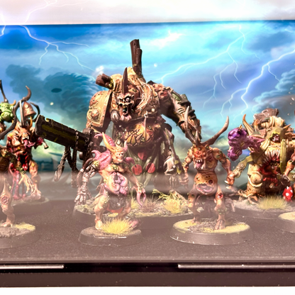 Display case til Warhammer® miniaturer og squads. Støvtæt, UV reduktion og blød fløjlsbund der giver stabilitet og sikkerhed.