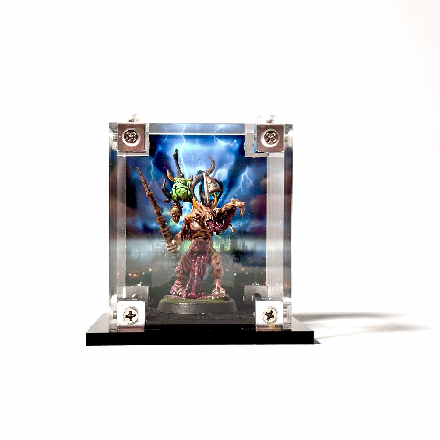 Display case til Warhammer® miniaturer. Støvtæt, UV reduktion og blød fløjlsbund der giver stabilitet og sikkerhed.