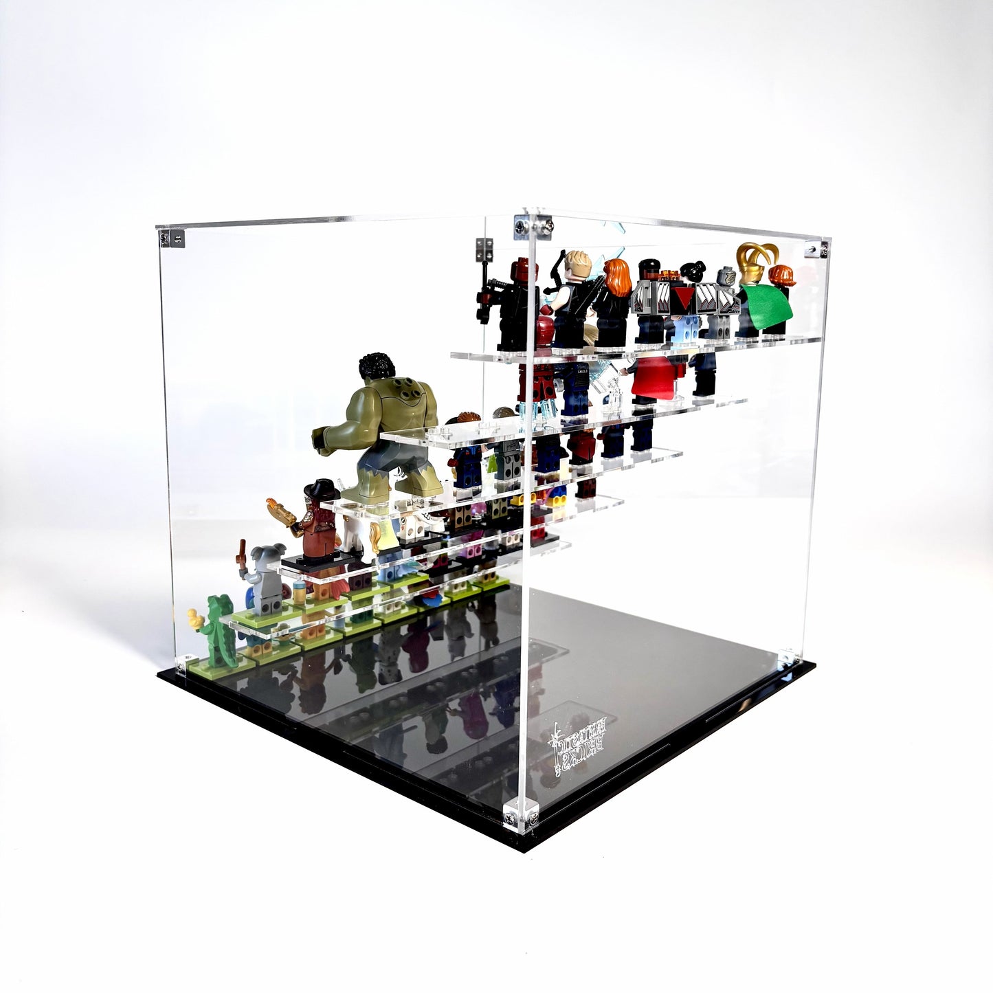 Display case til LEGO® Minifigurer - podie design. Fra kaos til kontrol