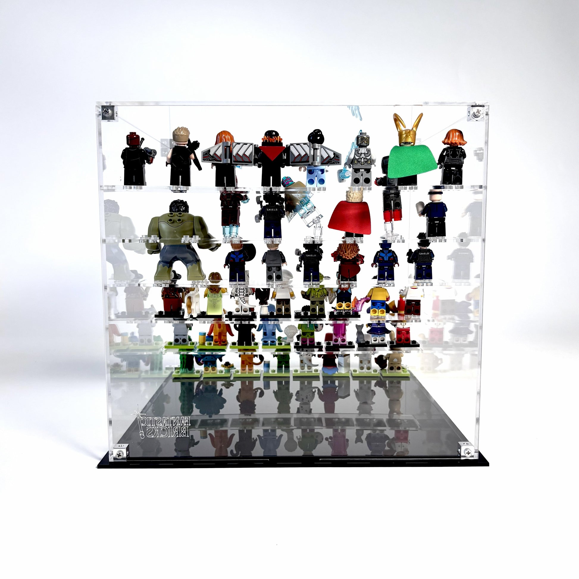 Display case til LEGO® Minifigurer - podie design. Fra kaos til kontrol
