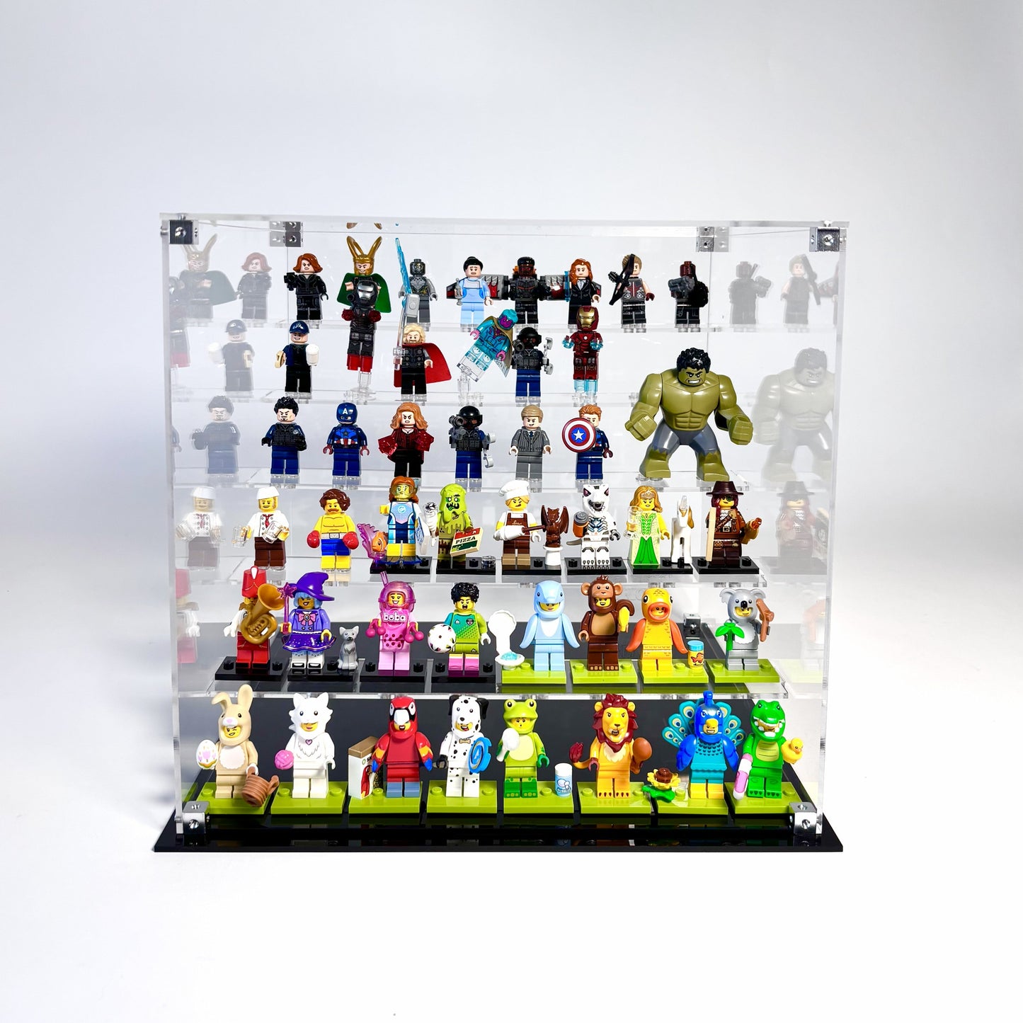 Display case til LEGO® Minifigurer - podie design. Fra kaos til kontrol