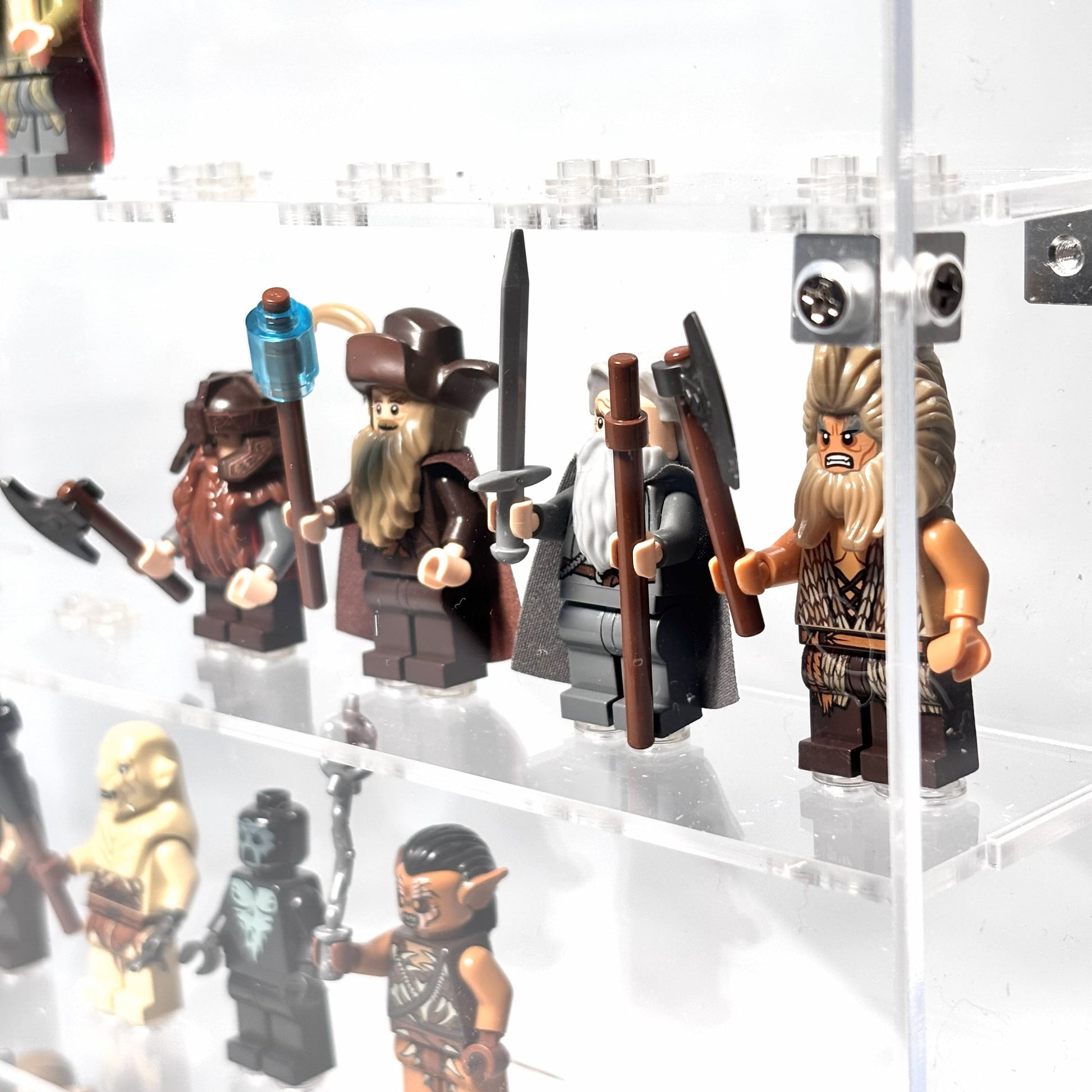 Krystalklar akryl-kasse til 50 LEGO® Minifigurer™ – støvfri opbevaring og elegant udstilling til samlere