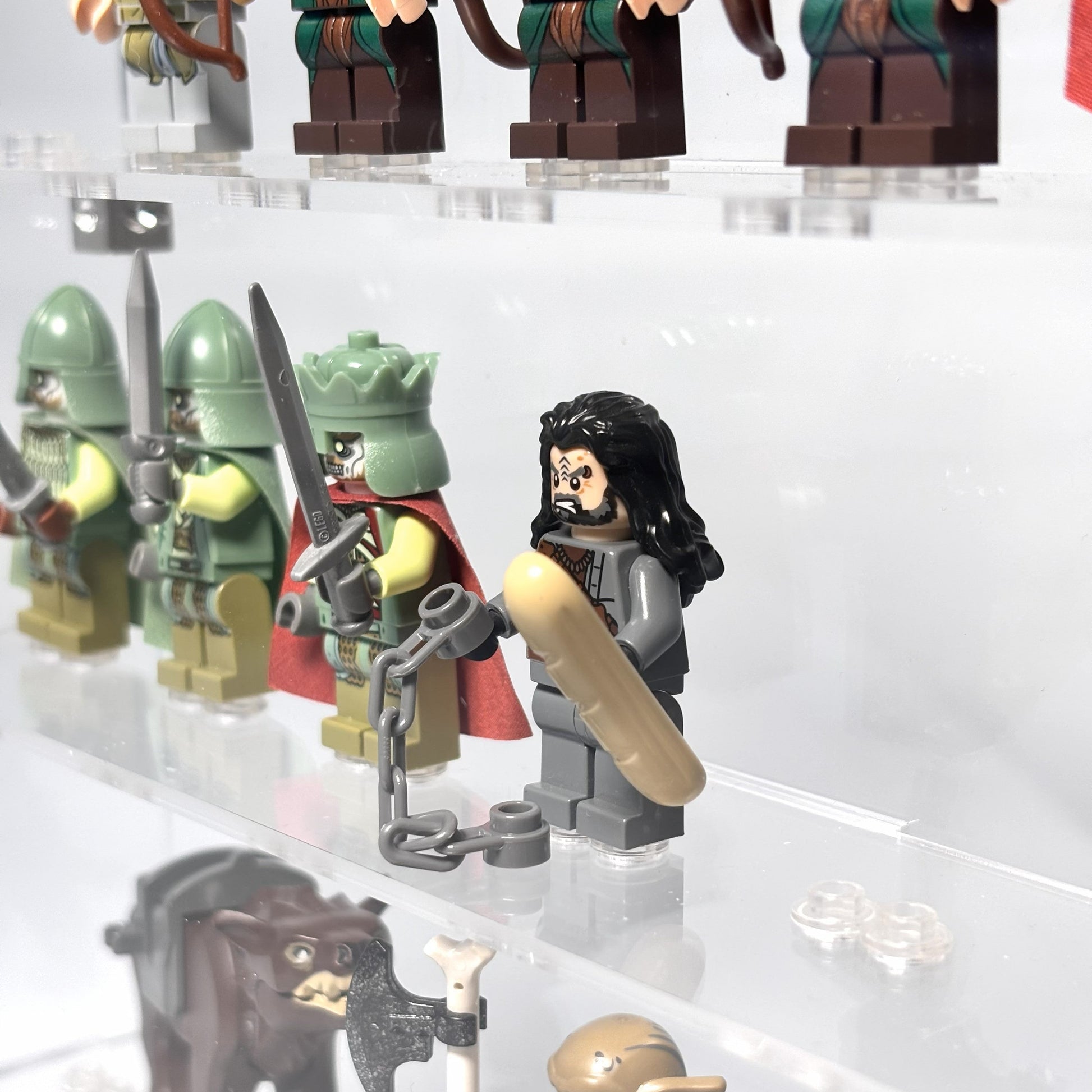 Krystalklar akryl-kasse til 50 LEGO® Minifigurer™ – støvfri opbevaring og elegant udstilling til samlere