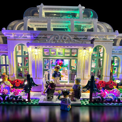 Lyskit til LEGO® 21353 The Botanical Garden med LED-lys, der fremhæver planter, blomster og detaljer i den botaniske have.