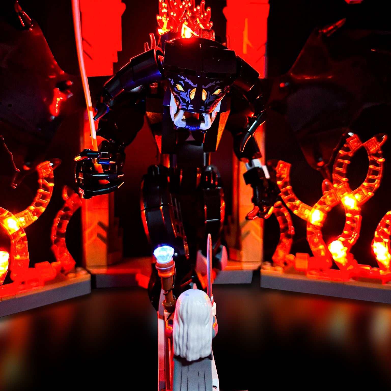 yskit til LEGO® Balrog Book Nook – oplys Morias miner og broen ved Khazad-dûm