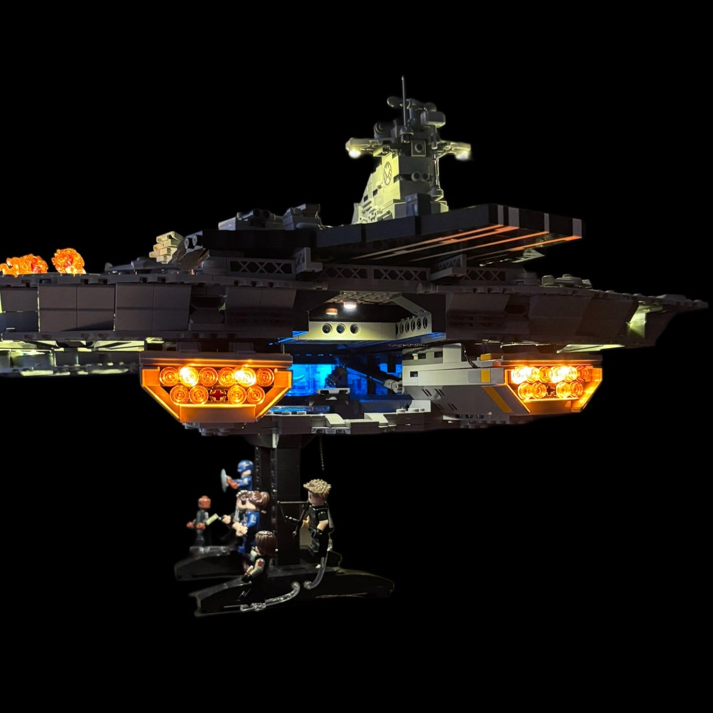 Lyskit installeret i LEGO® Marvel S.H.I.E.L.D. Helicarrier 76354
