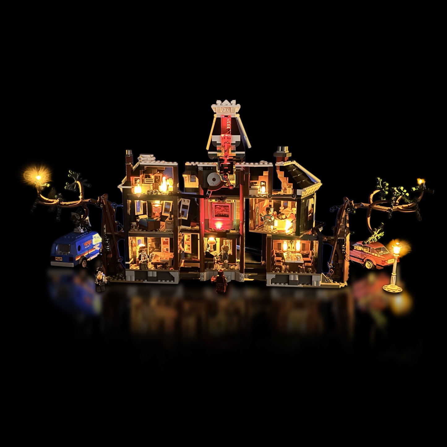 Lyskit til LEGO® Stranger Things™ Creel House™ 10370 - med stemningsfulde LED-lys til begge verdener