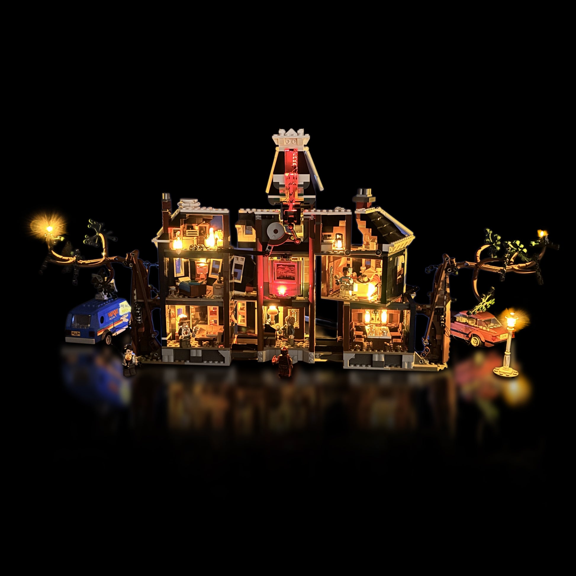 Lyskit til LEGO® Stranger Things™ Creel House™ 10370 - med stemningsfulde LED-lys til begge verdener