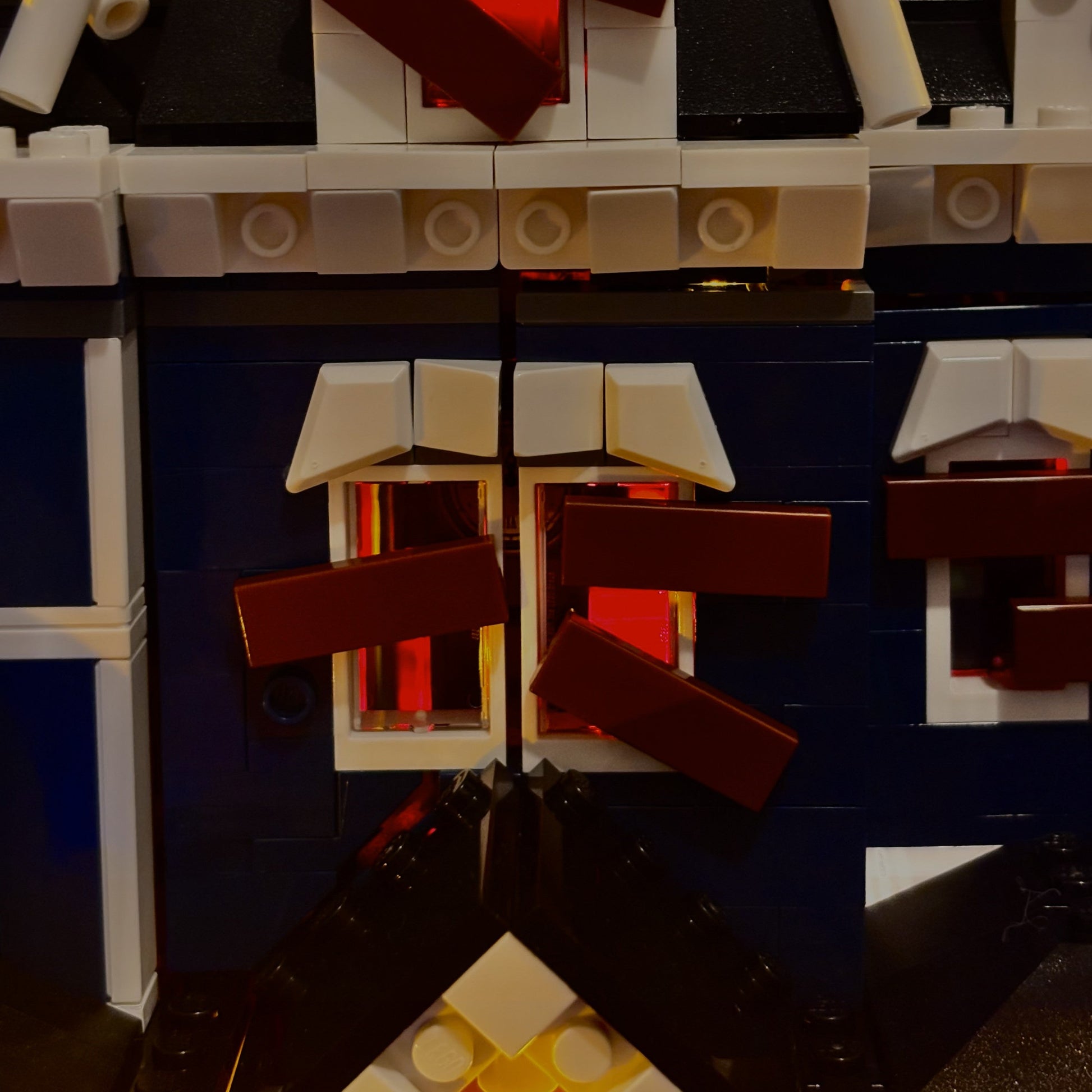 Lyskit til LEGO® Stranger Things™ Creel House™ 10370 - med stemningsfulde LED-lys til begge verdener