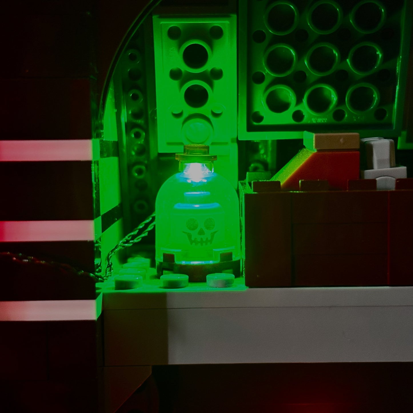 Lyskit til LEGO® Haunted House (10273) – skab uhyggelig stemning med LED-lys