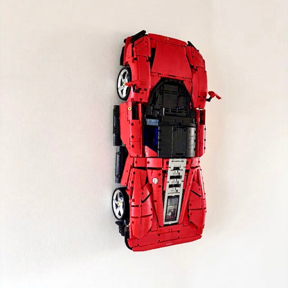 Vertikal væg-holder til LEGO® LEGO-42143 Ferrari monteret på væg i lodret udstilling