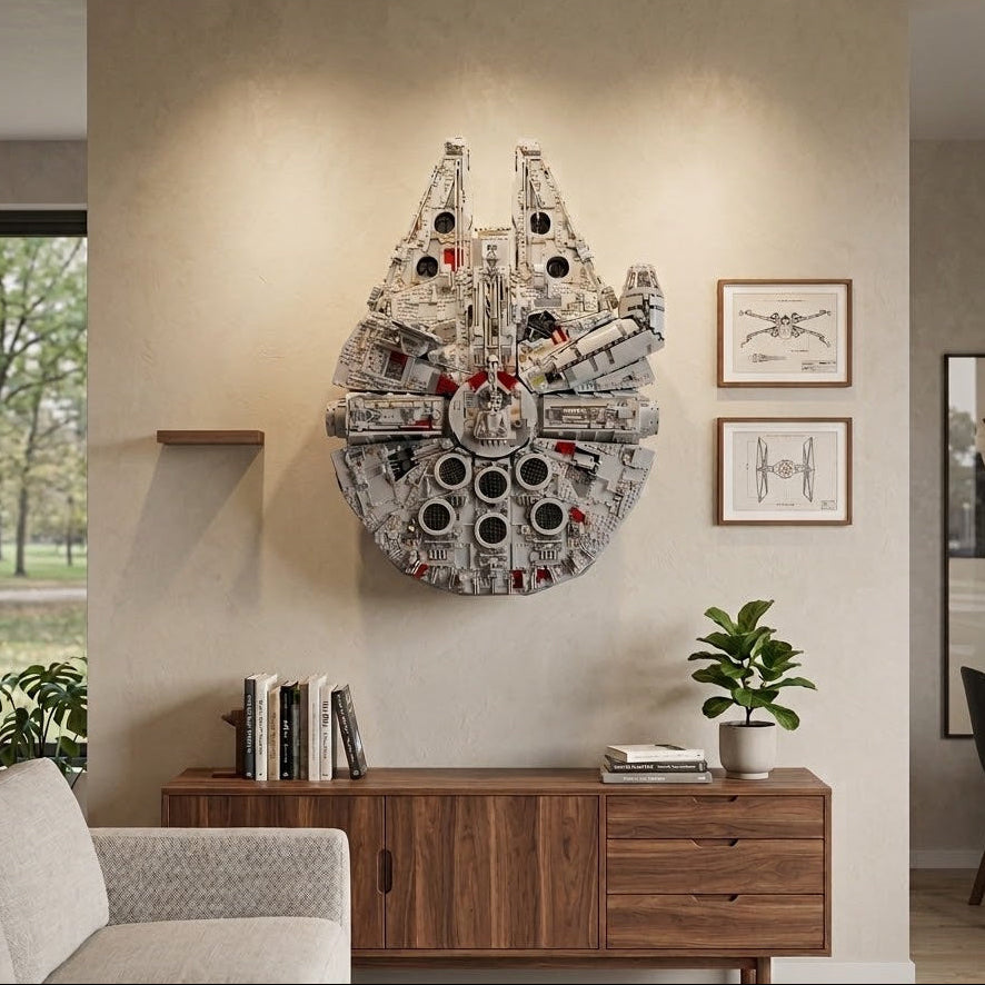 Vertikal væg-holder til LEGO® Star Wars™ 75192 Millennium Falcon monteret på væg i lodret udstilling