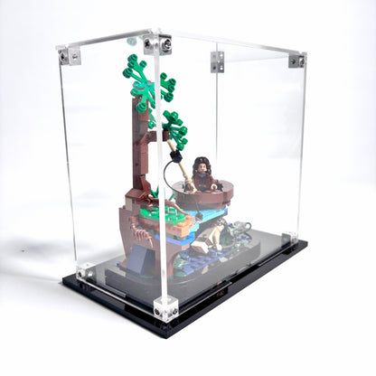 Akrylkasse til LEGO® Ringenes Herre™ Sméagol™ og Déagol™ (40693) – støvfri beskyttelse og elegant udstilling af det ikoniske øjeblik ved floden.