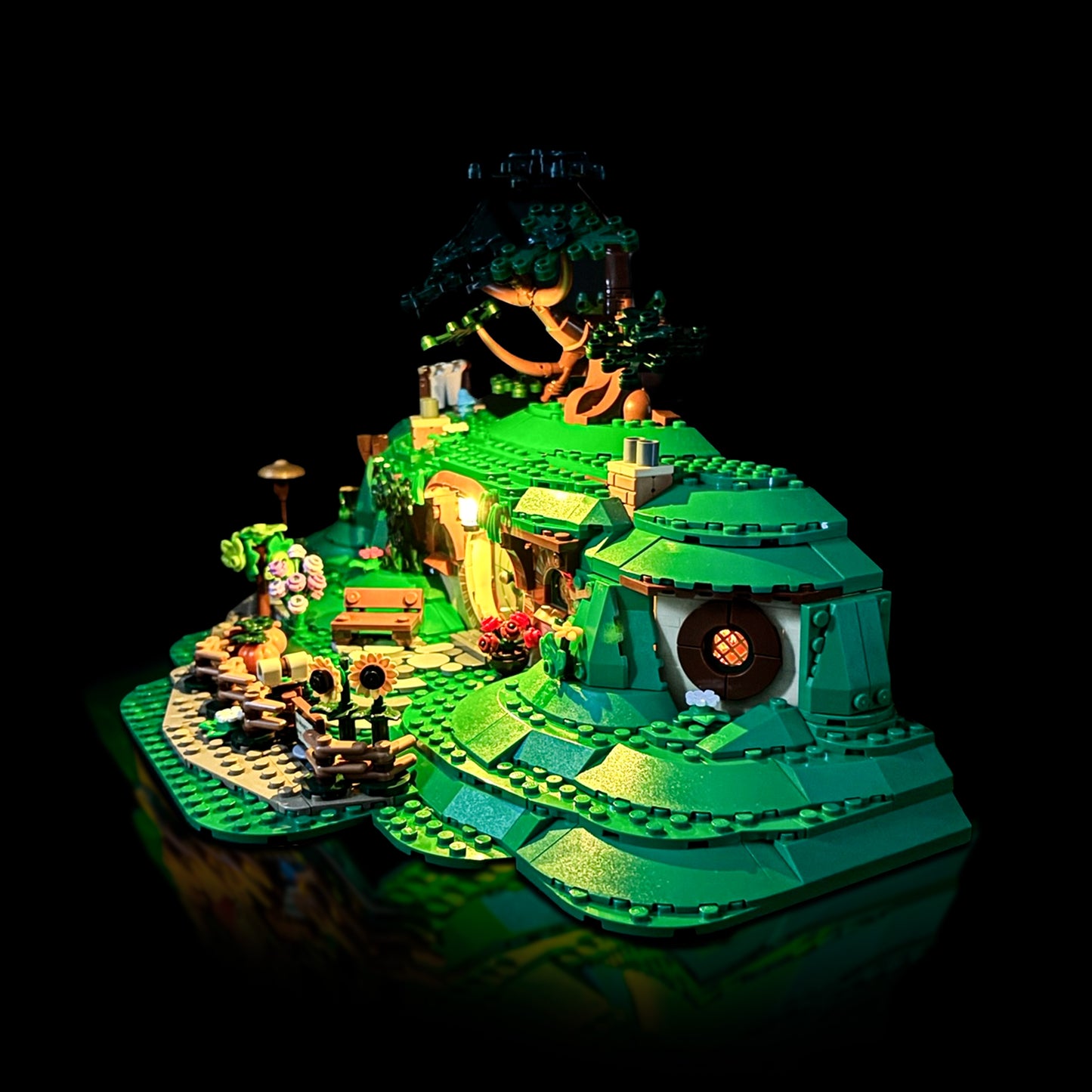 Lyskit til LEGO® Ringenes Herre™ Herredet™ (10354) med farverige LED-lys og hyggelig hobbitstemning