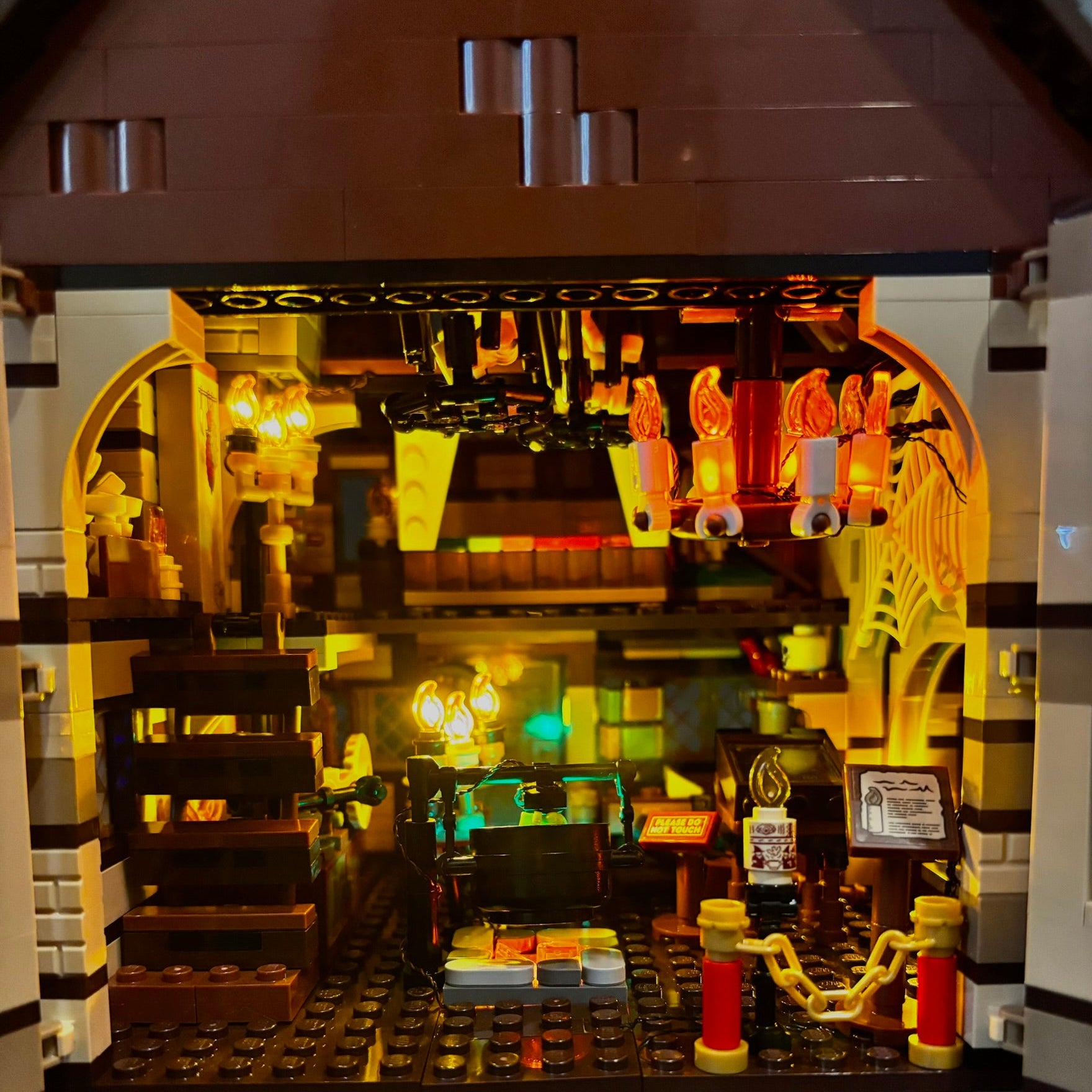 Lyskit til LEGO® Hocus Pocus™ (21341) med flakkende LED-lys og magisk halloween-stemning