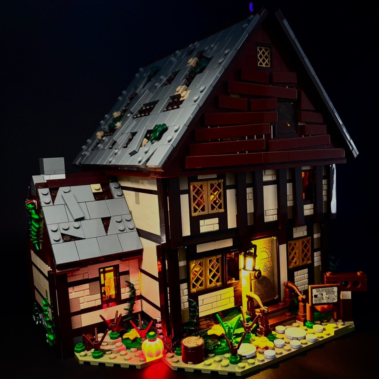 Lyskit til LEGO® Hocus Pocus™ (21341) med flakkende LED-lys og magisk halloween-stemning