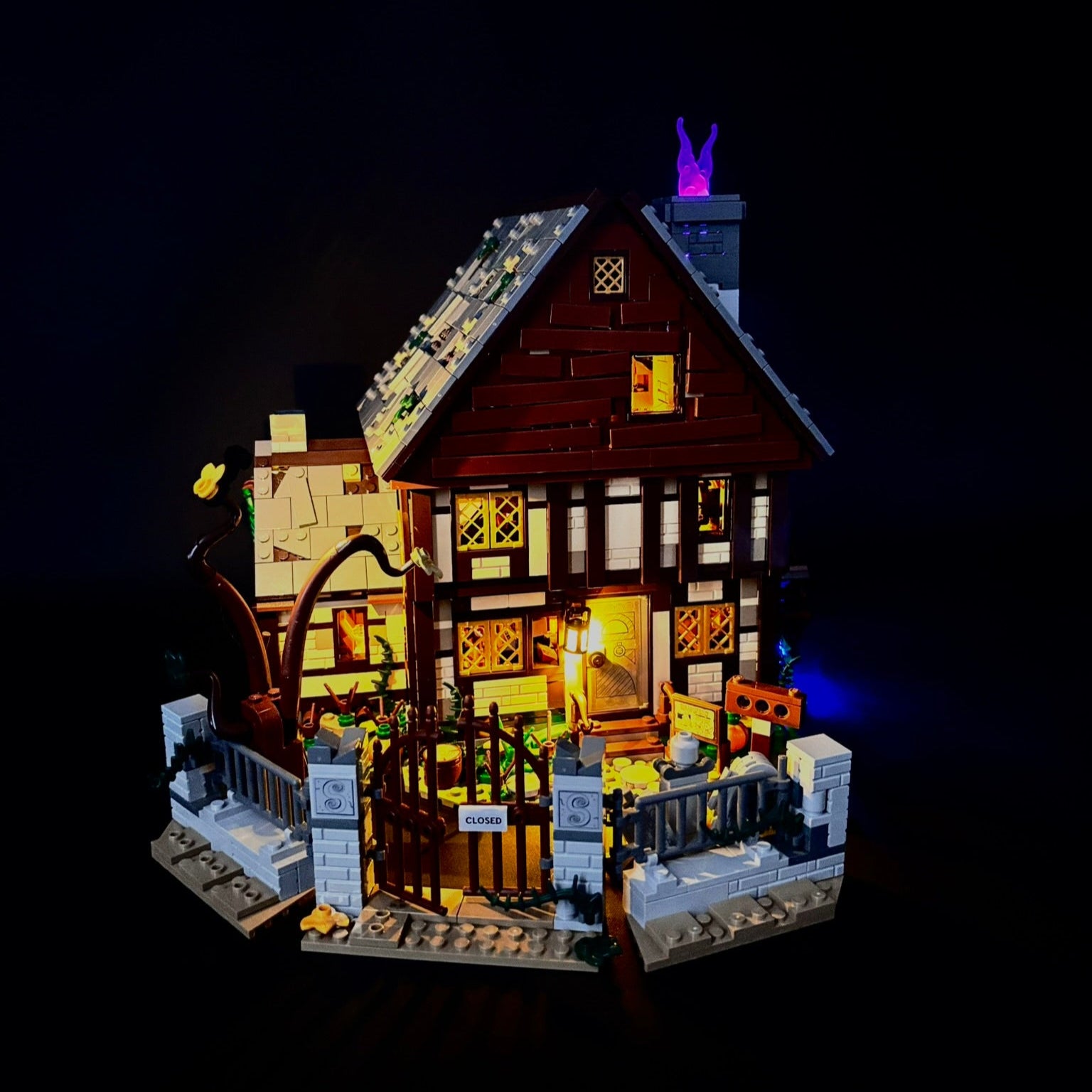 Lyskit til LEGO® Hocus Pocus™ (21341) med flakkende LED-lys og magisk halloween-stemning