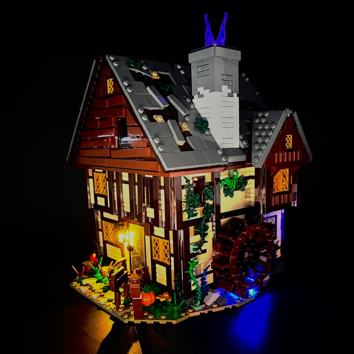 Lyskit til LEGO® Hocus Pocus™ (21341) med flakkende LED-lys og magisk halloween-stemning