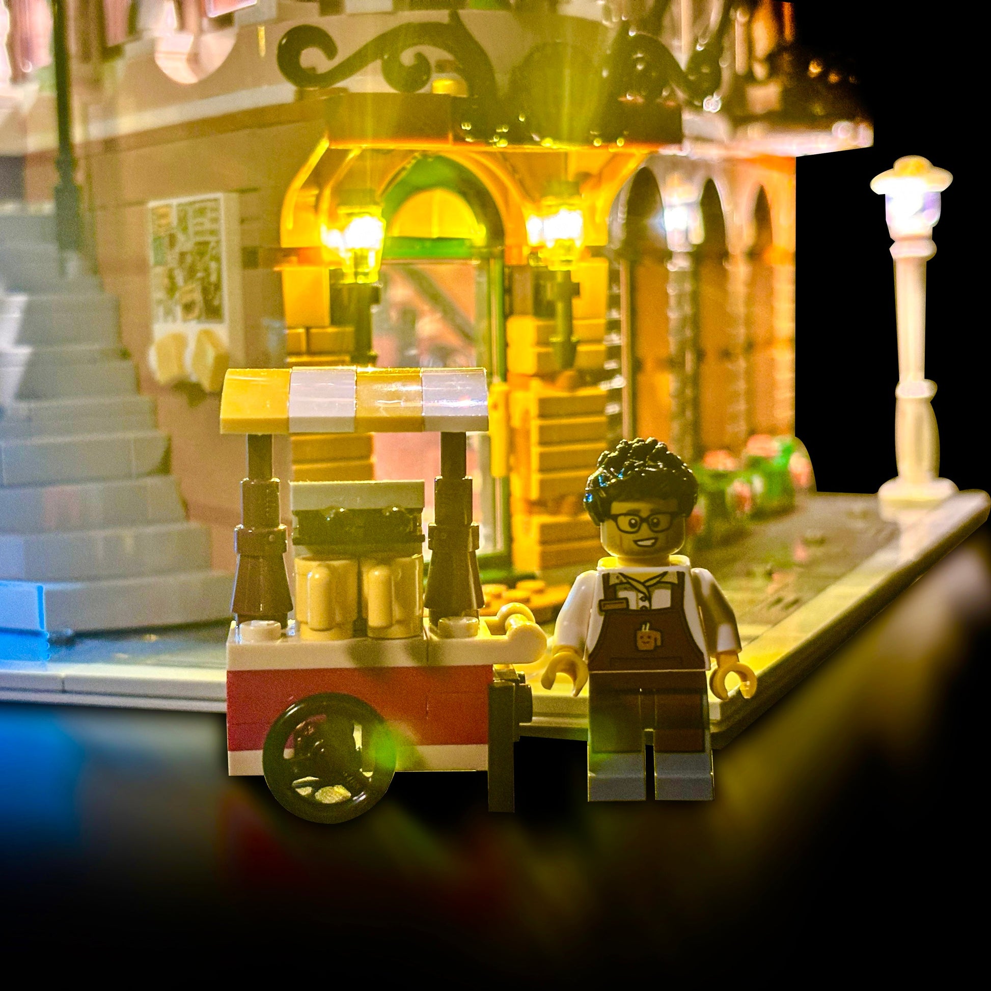 Lyskit til LEGO® Boutique Hotel (10297) med oplyste etager, reception, kunst og tagterrasse